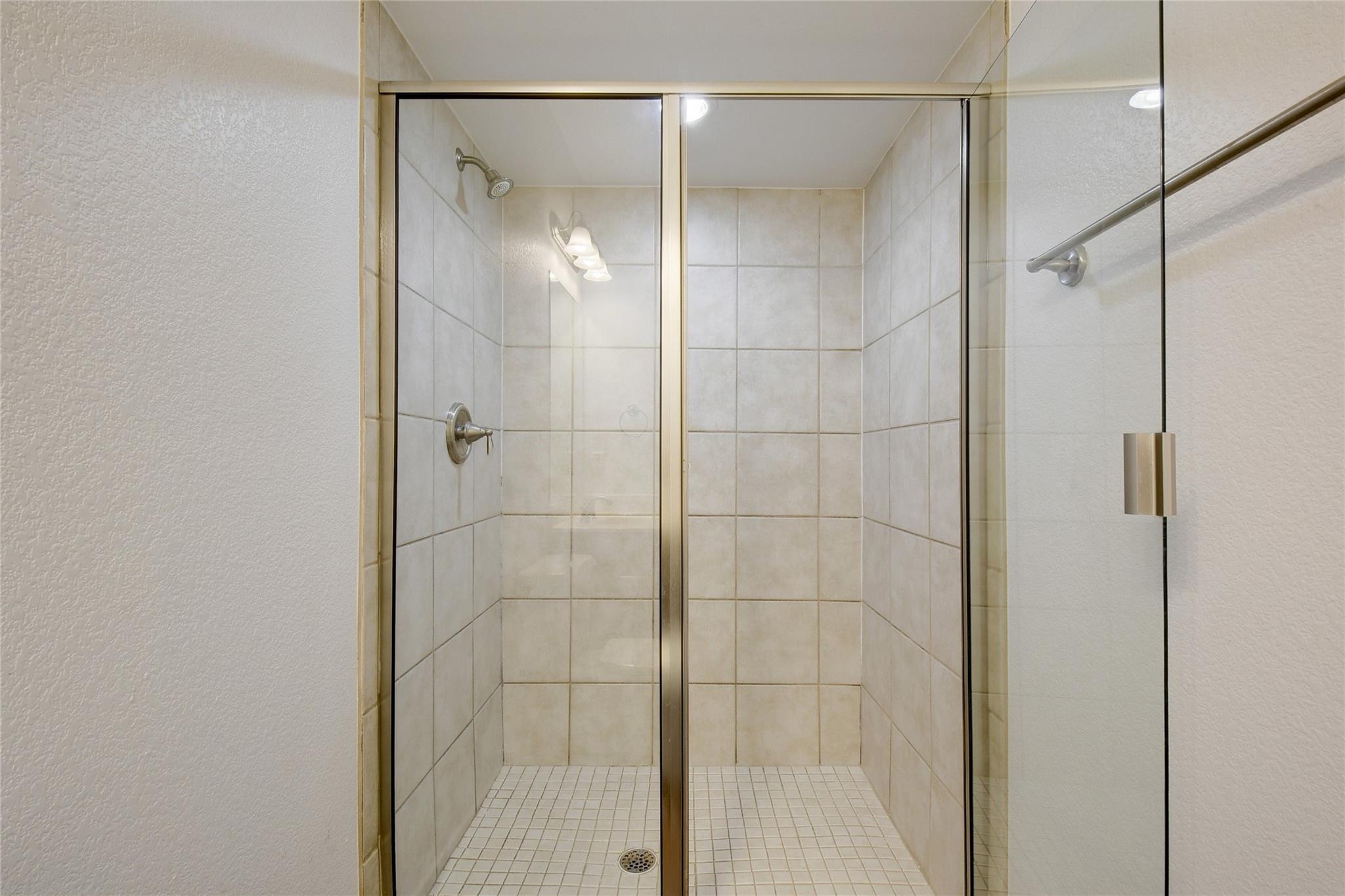 2933 E Martin Luther King Jr Blvd # B, Austin, TX 78702