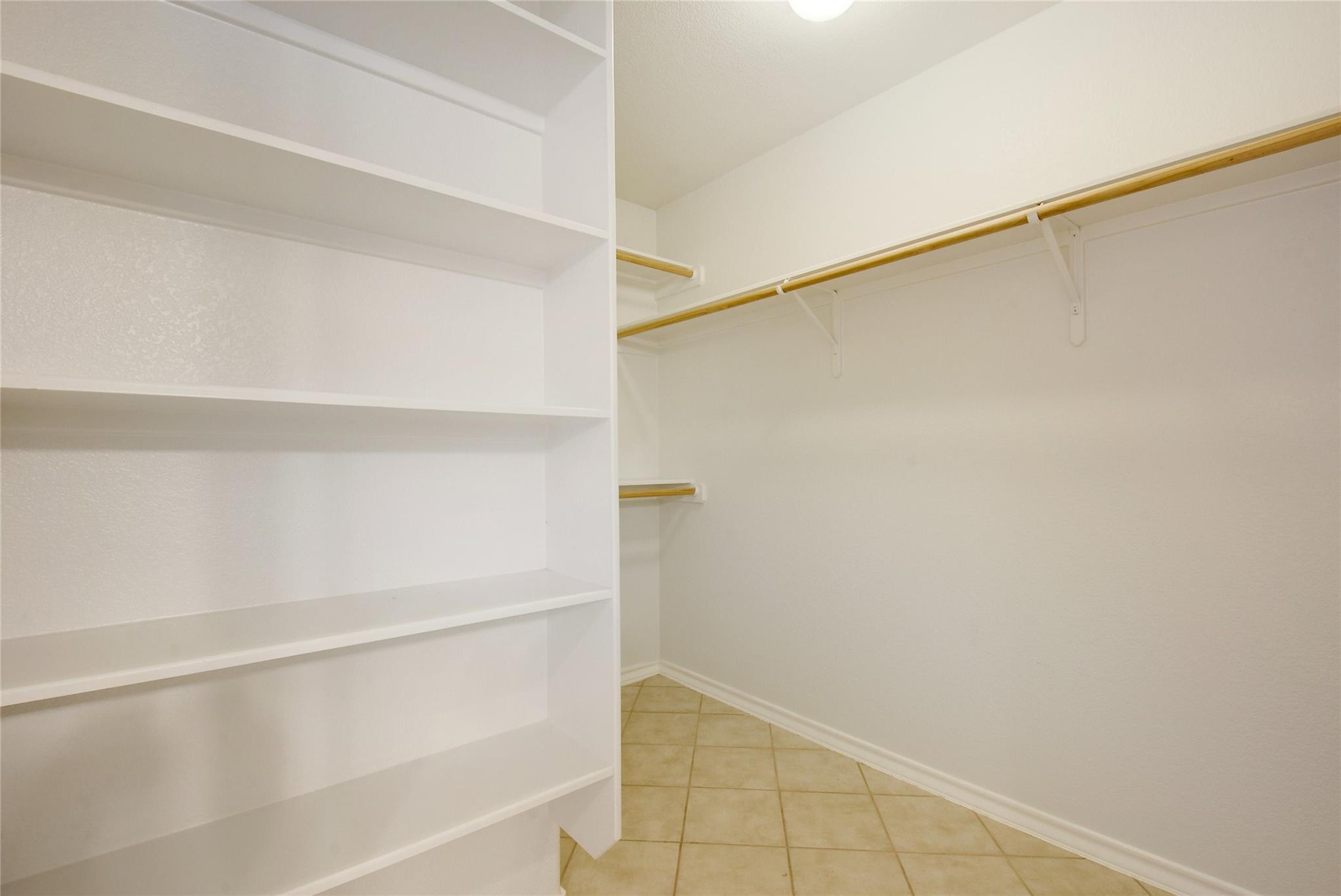 2933 E Martin Luther King Jr Blvd # B, Austin, TX 78702