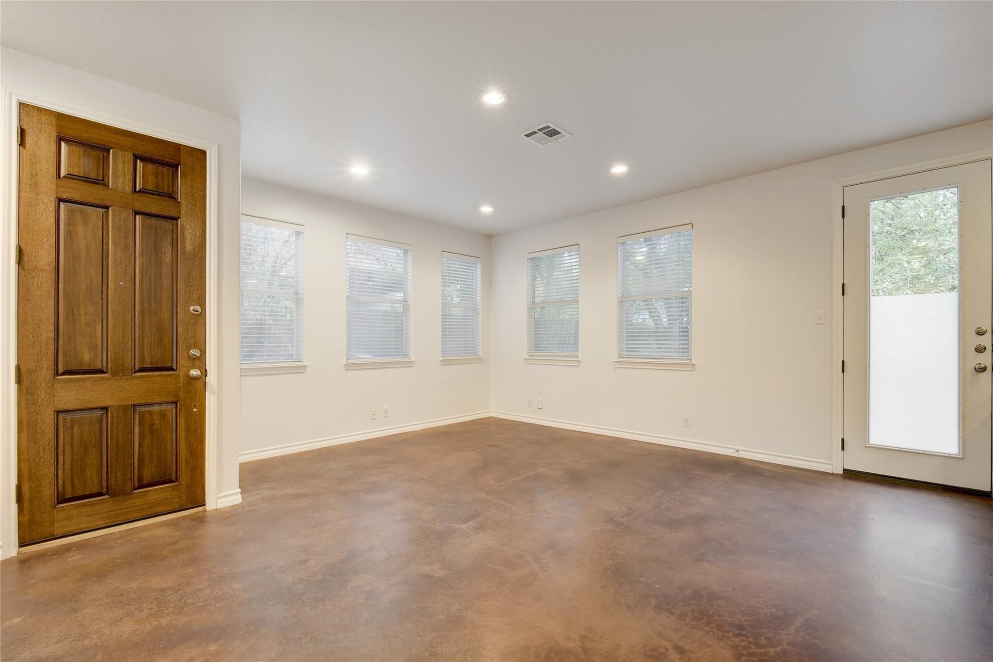 2933 E Martin Luther King Jr Blvd # B, Austin, TX 78702