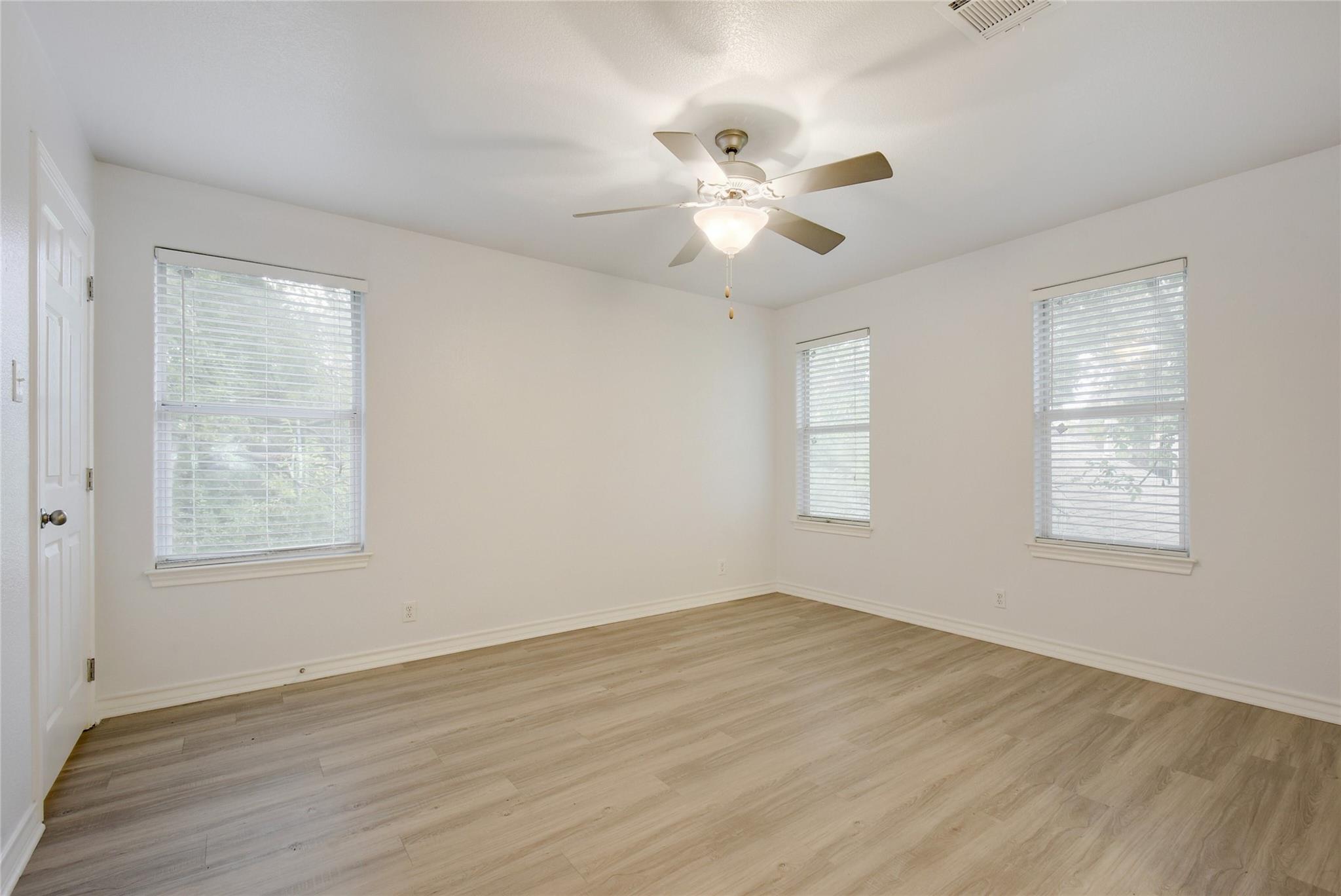 2933 E Martin Luther King Jr Blvd # B, Austin, TX 78702