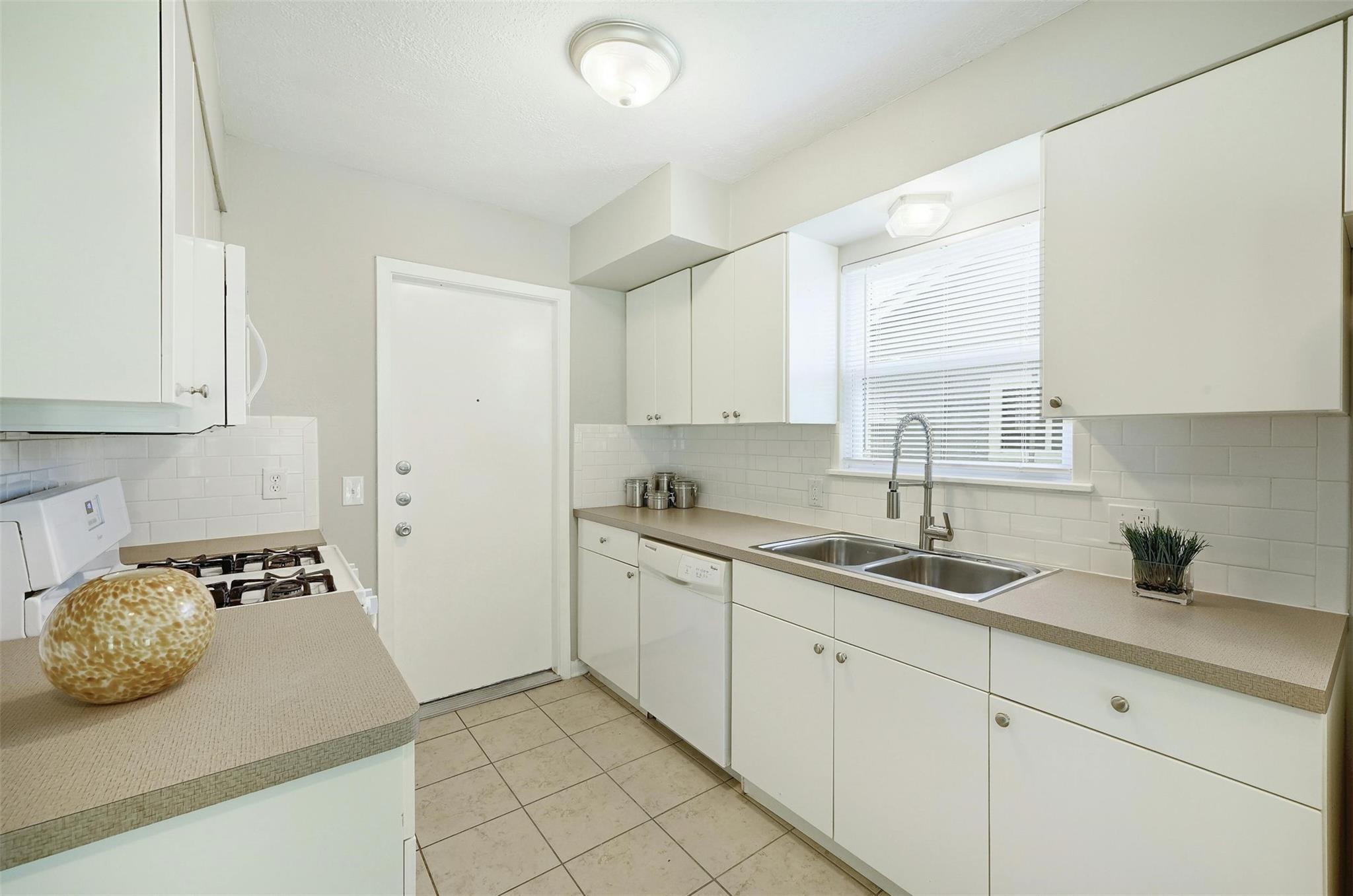 8527 Maine Dr, Austin, TX 78758