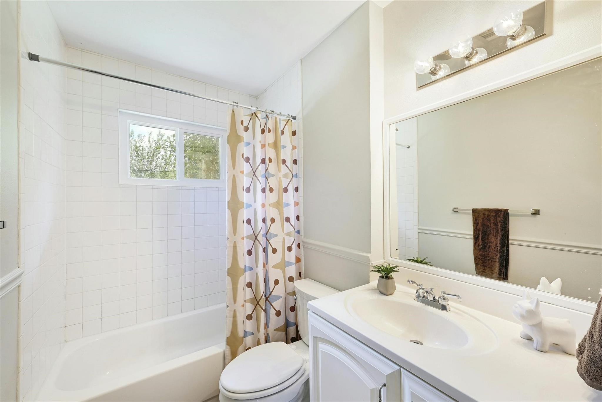 8527 Maine Dr, Austin, TX 78758