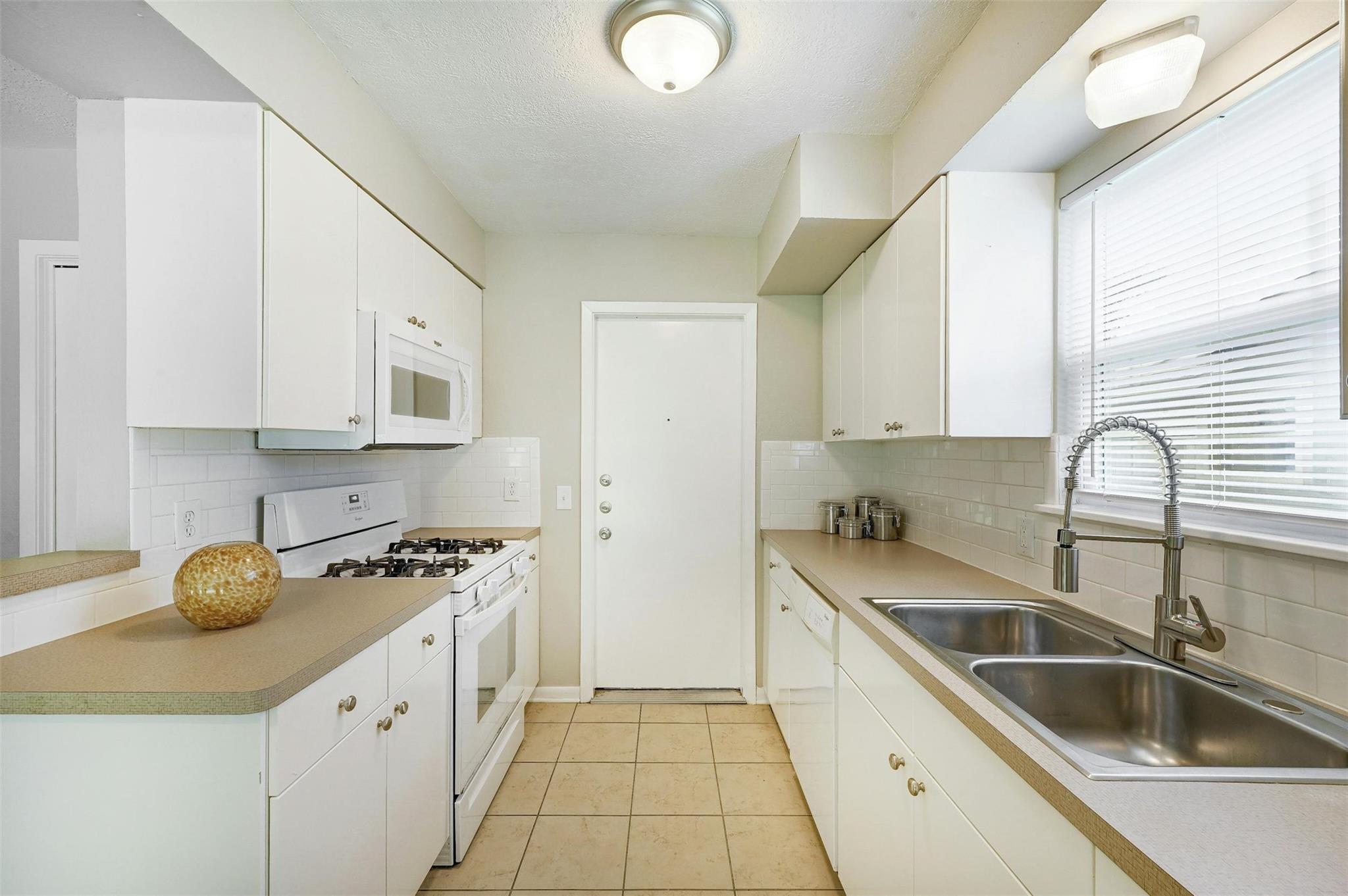 8527 Maine Dr, Austin, TX 78758