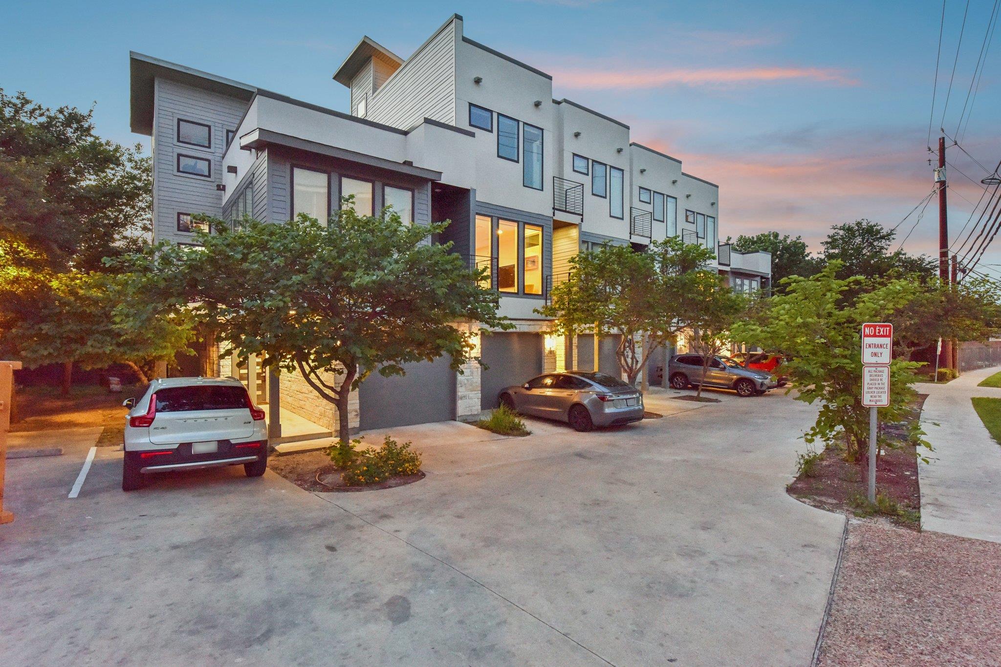 2300 S 5th St # E, Austin, TX 78704
