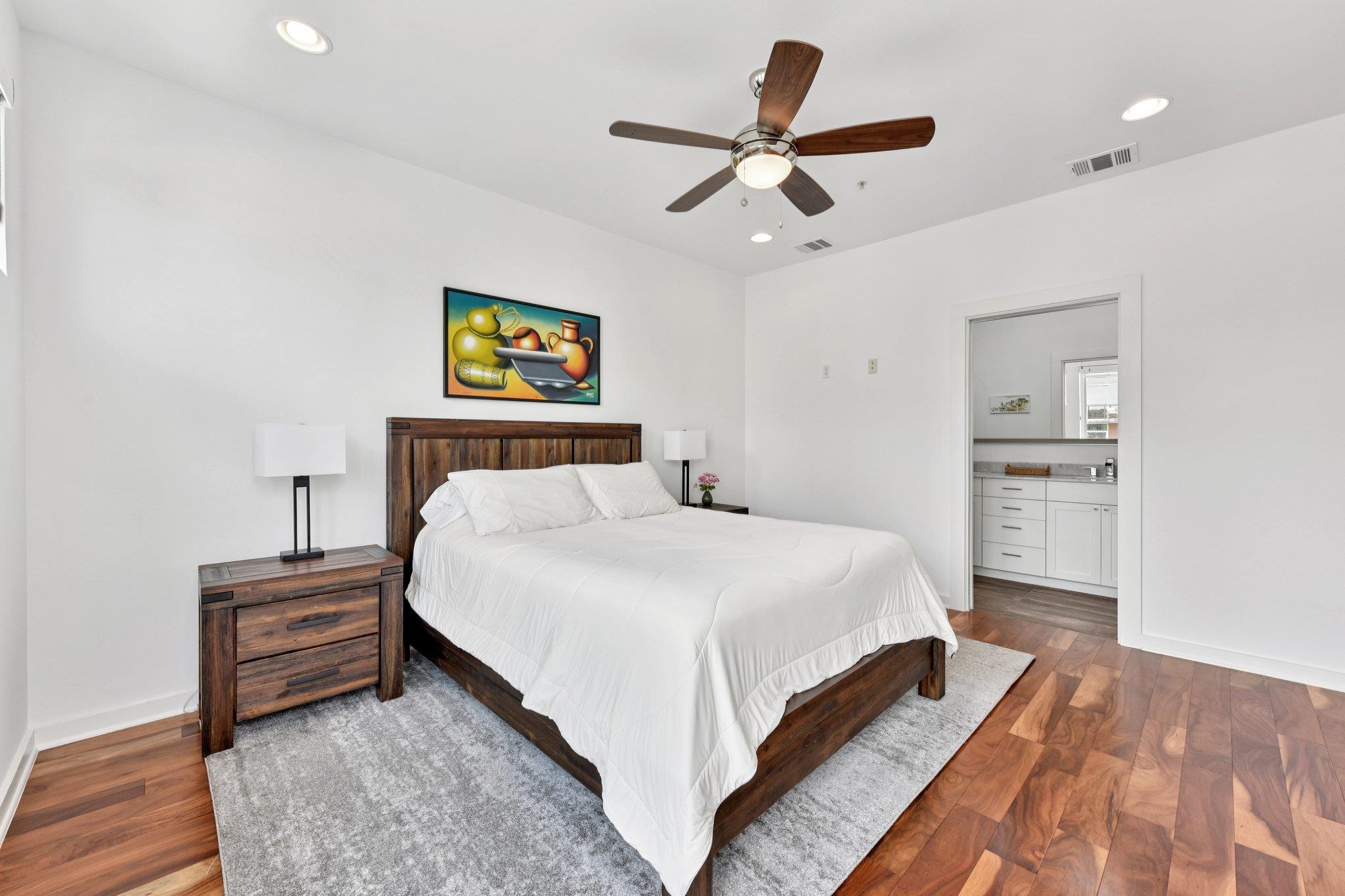 2300 S 5th St # E, Austin, TX 78704