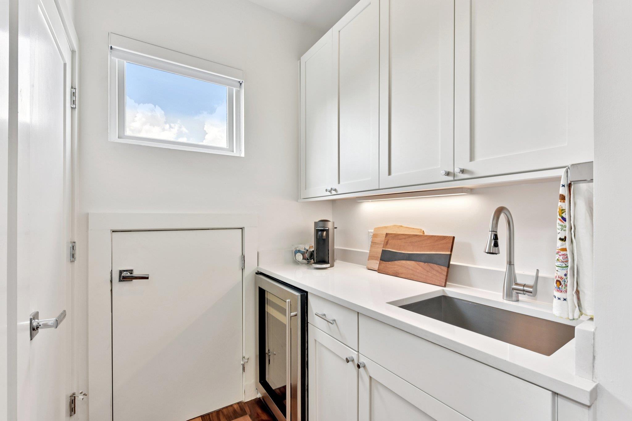 2300 S 5th St # E, Austin, TX 78704