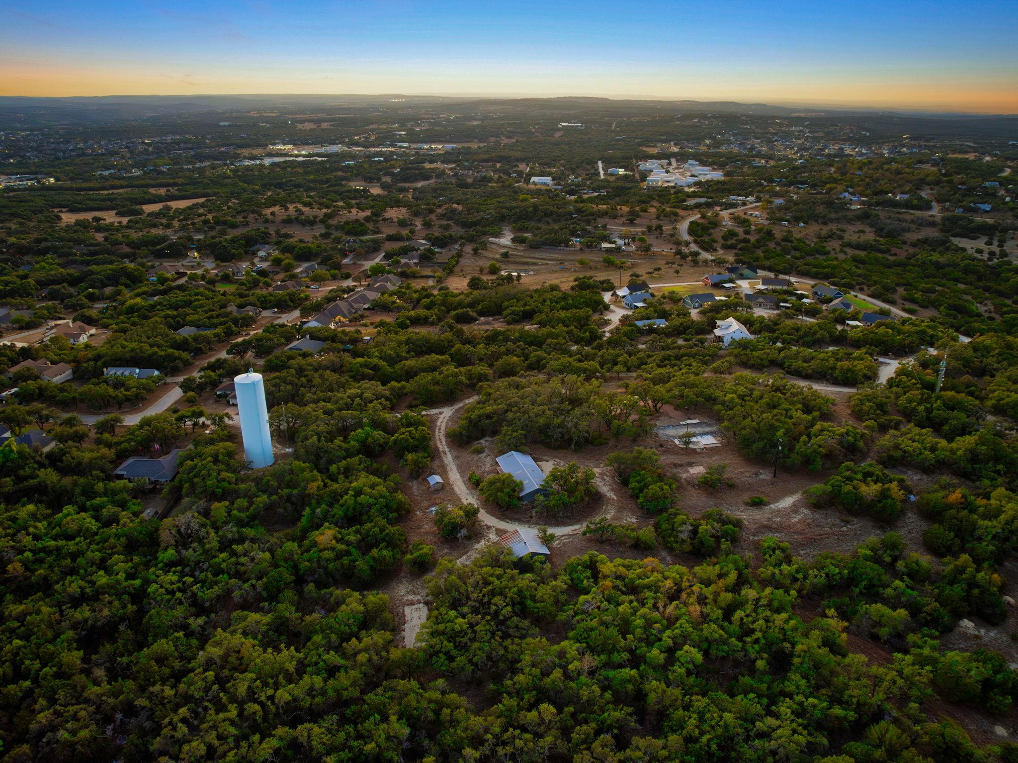 520 Harmon Hills Cv, Dripping Springs, TX 78620