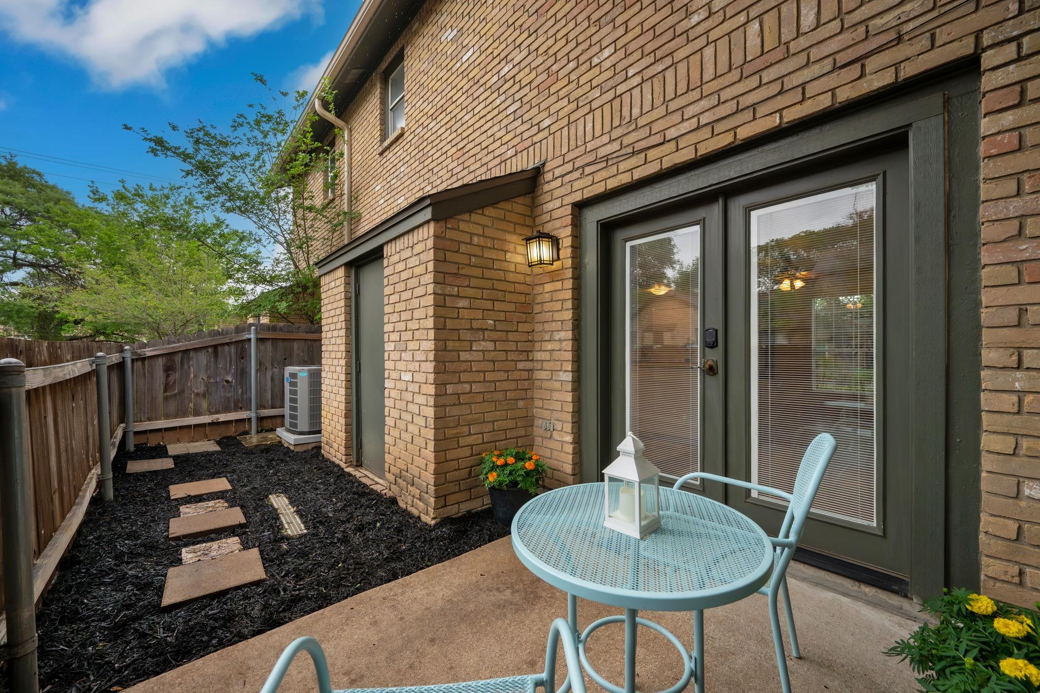 1015 E Yager Ln # 27, Austin, TX 78753