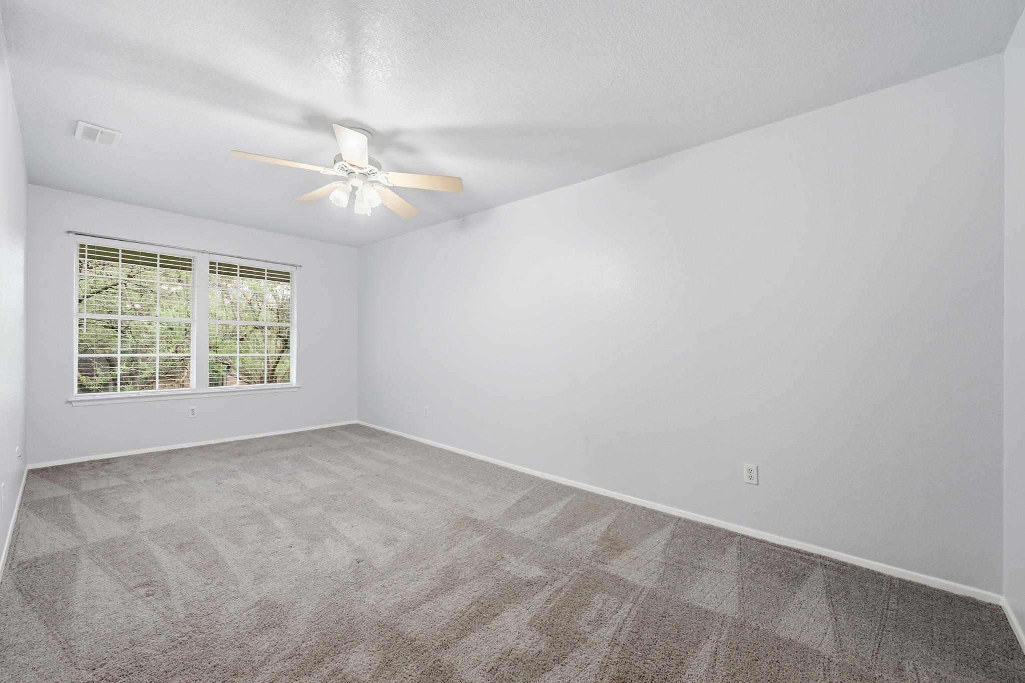 1015 E Yager Ln # 27, Austin, TX 78753