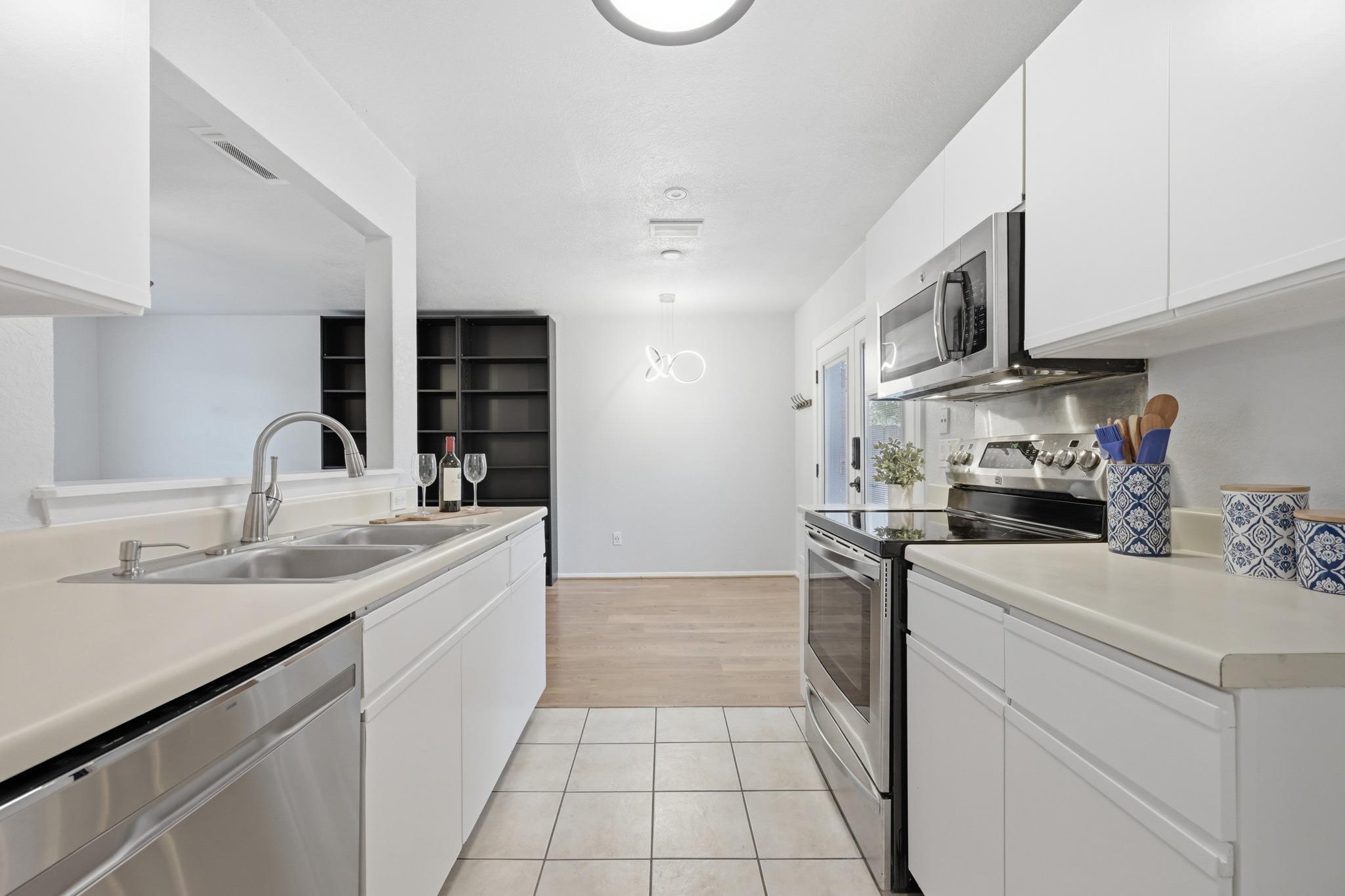 1015 E Yager Ln # 27, Austin, TX 78753