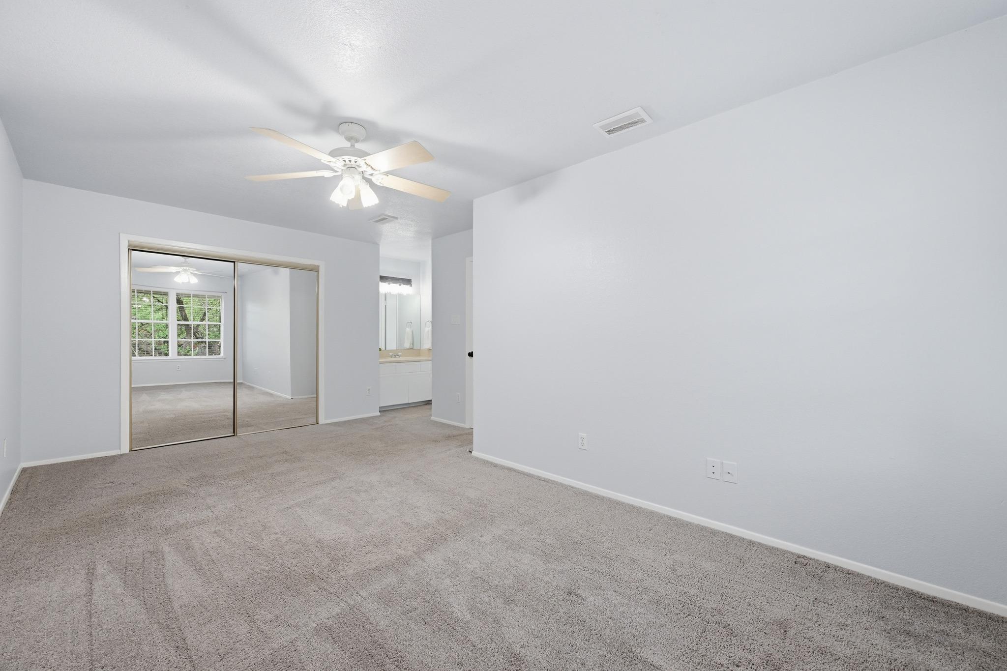 1015 E Yager Ln # 27, Austin, TX 78753