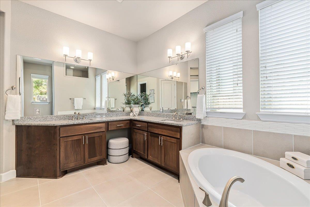 5216 Palermo Dr, Austin, TX 78738