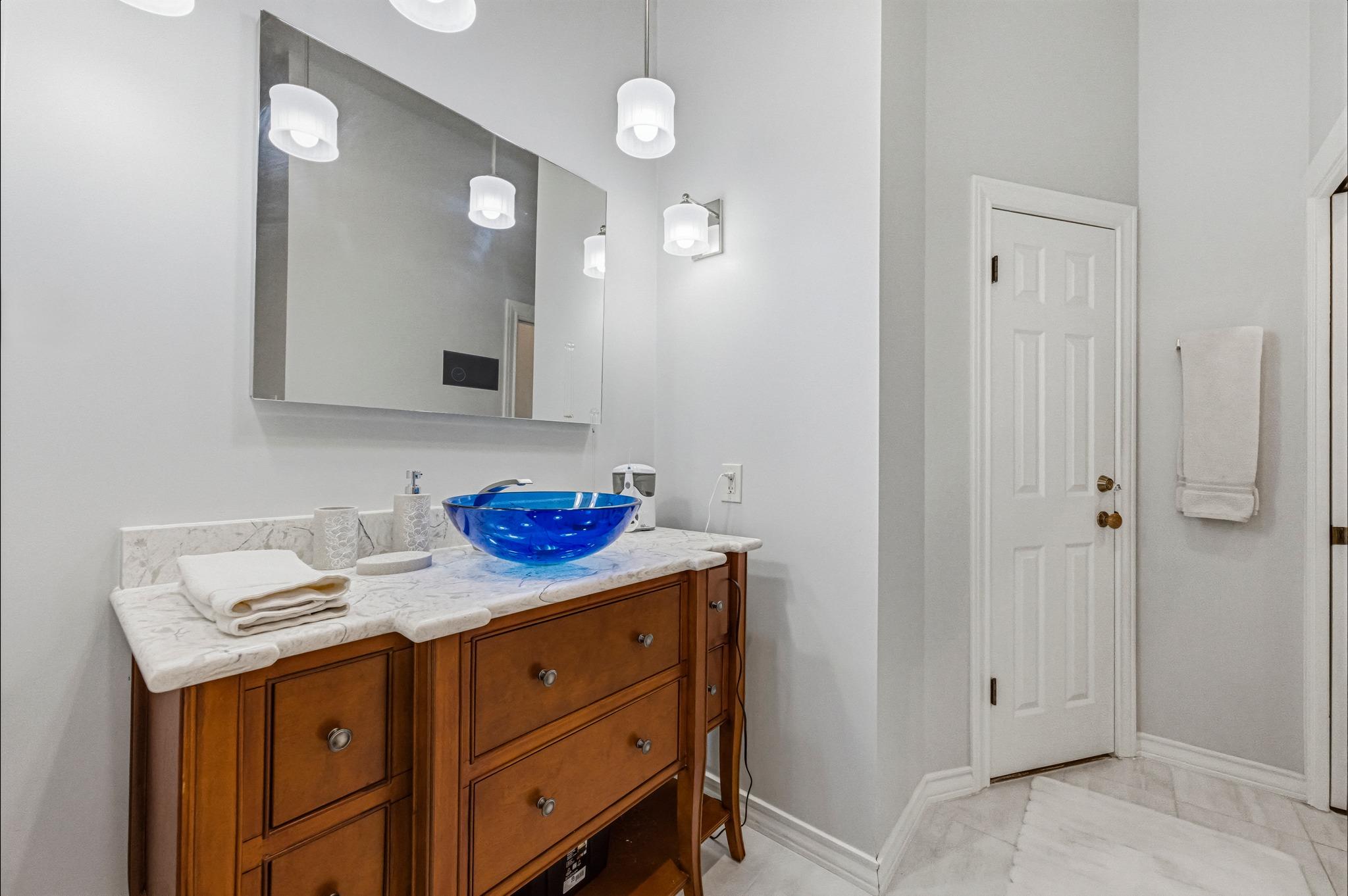 2701 Sailboat Pass, Spicewood, TX 78669
