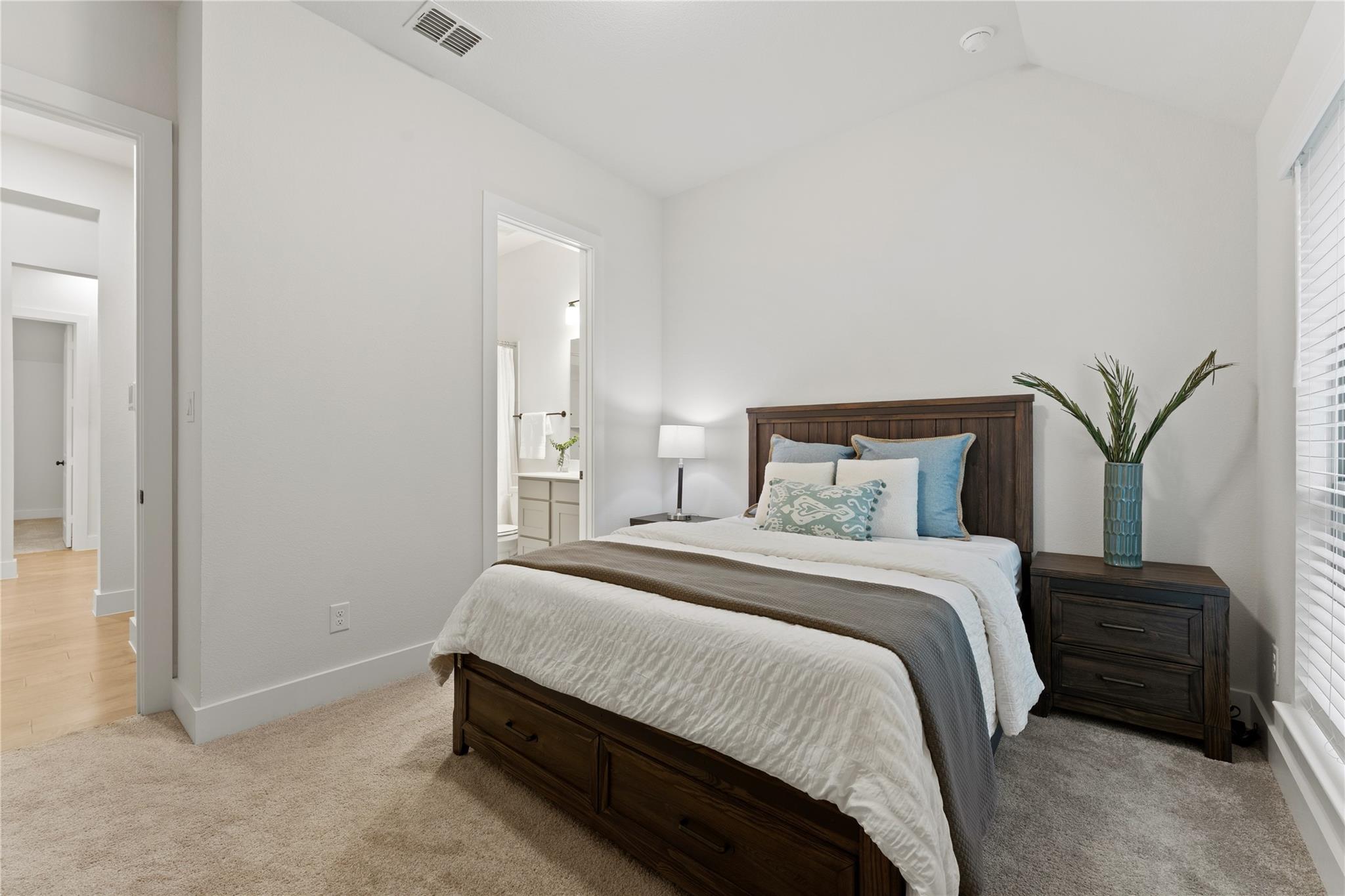 201 Brewer St, Kyle, TX 78640