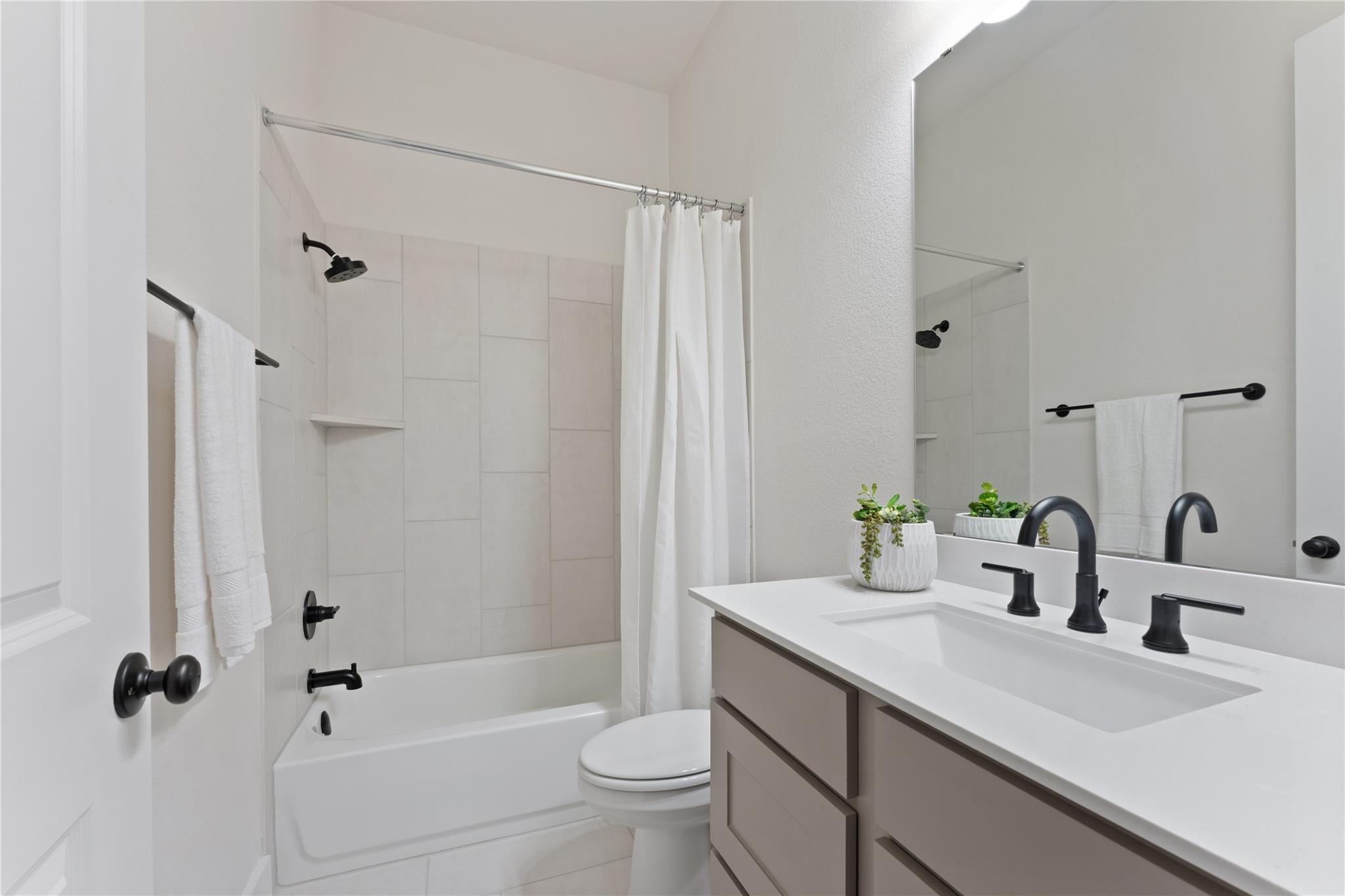 201 Brewer St, Kyle, TX 78640