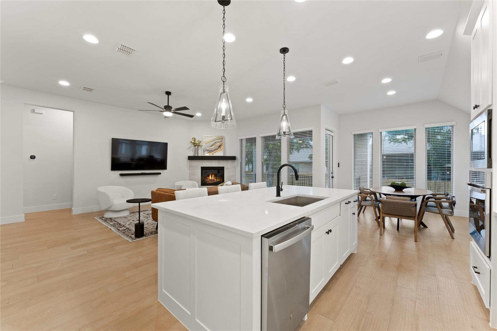 201 Brewer St, Kyle, TX 78640