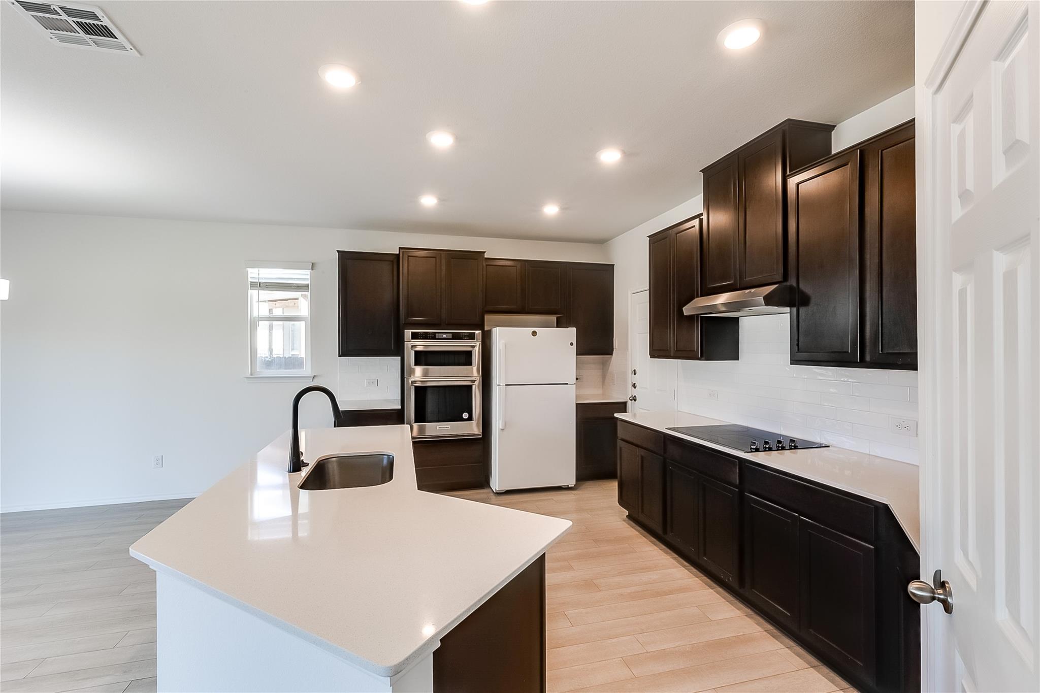 101 Auburn St, Kyle, TX 78640