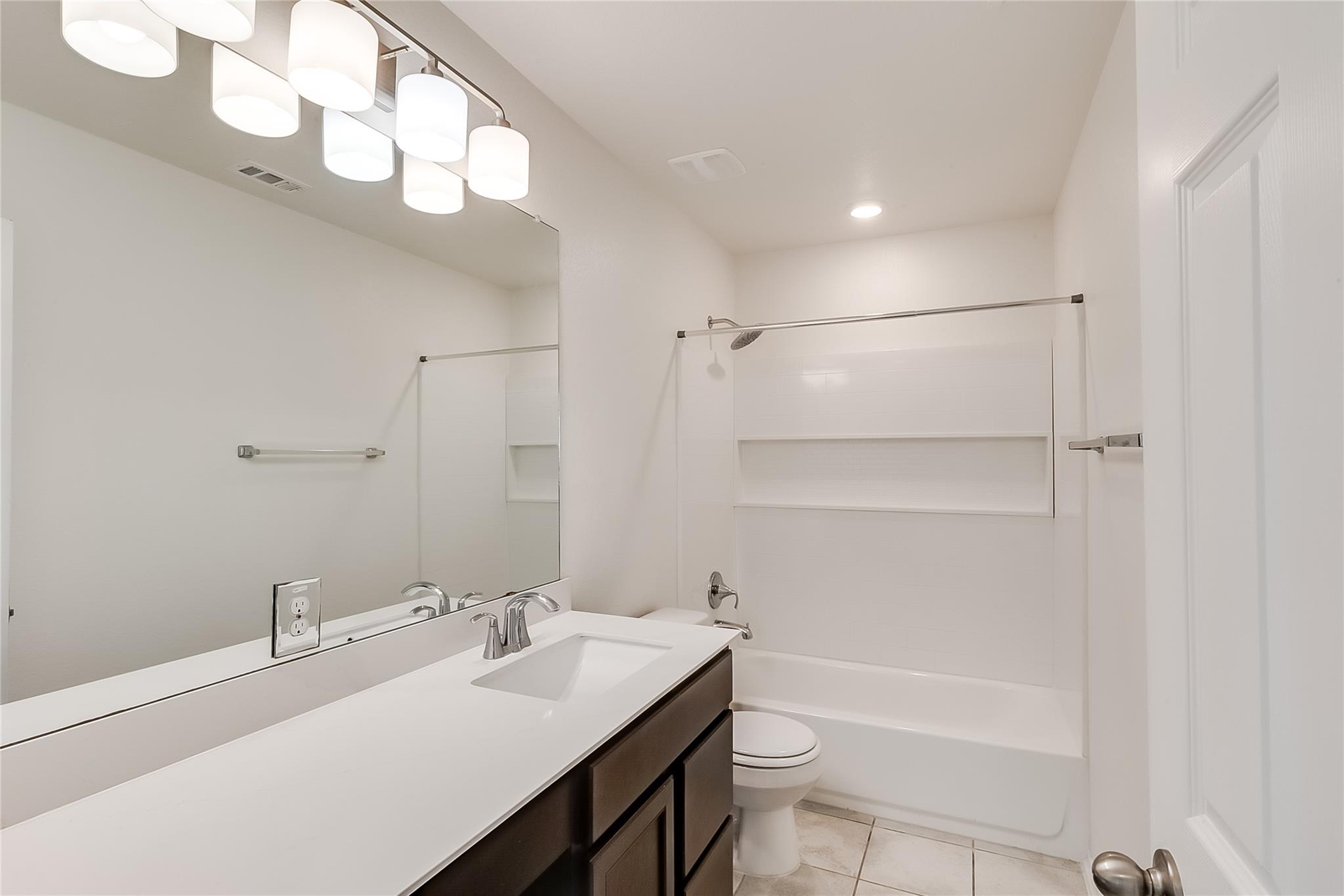 101 Auburn St, Kyle, TX 78640