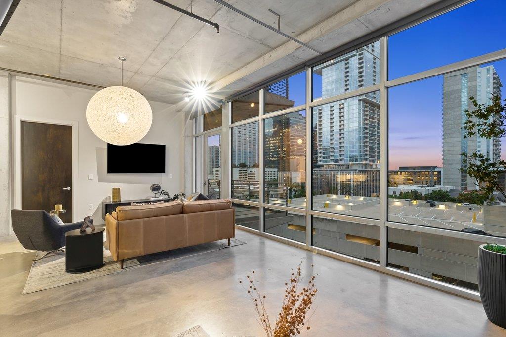 800 W 5th St # 703, Austin, TX 78703