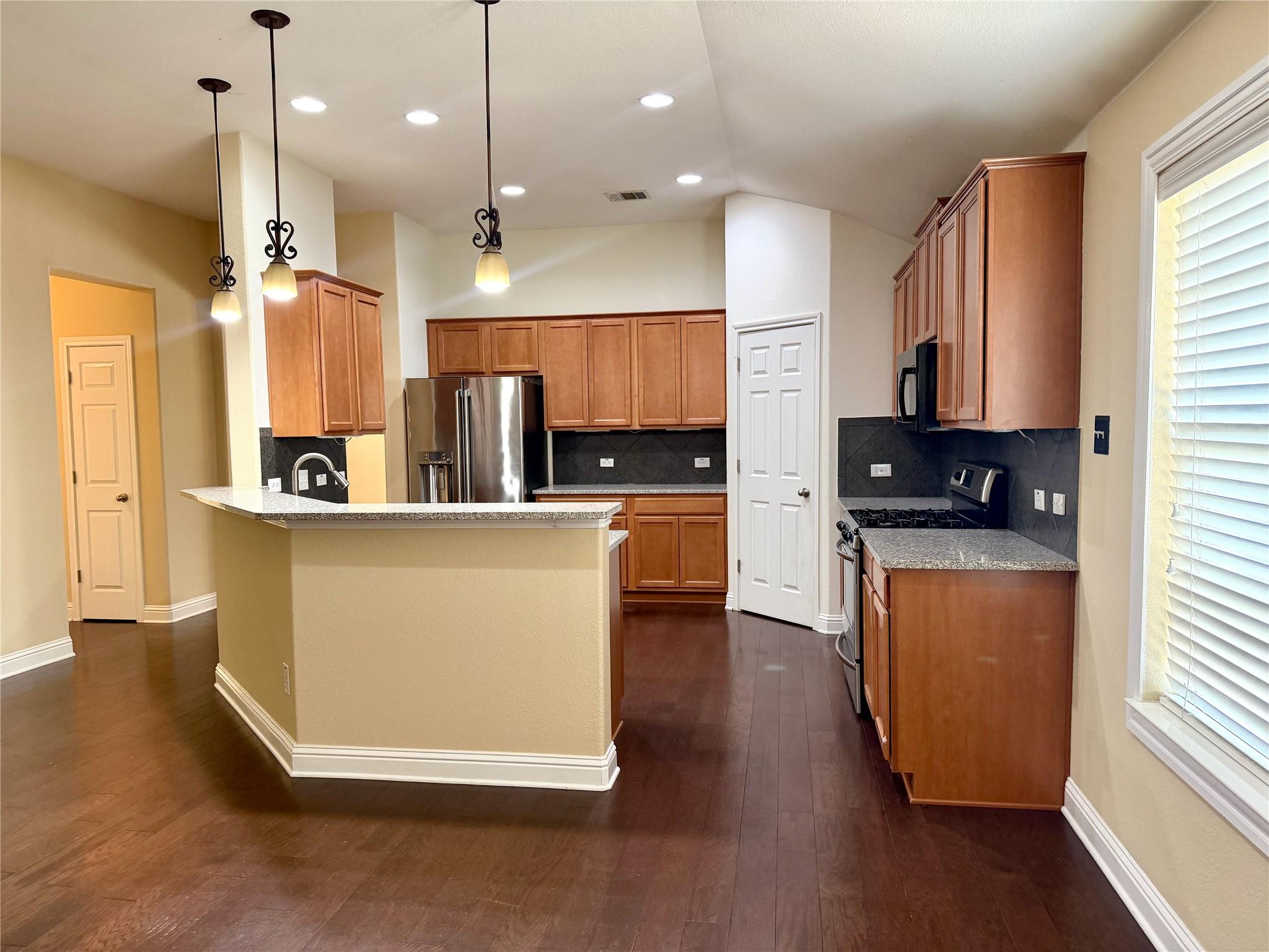 718 Ann Taylor Dr, Austin, TX 78745