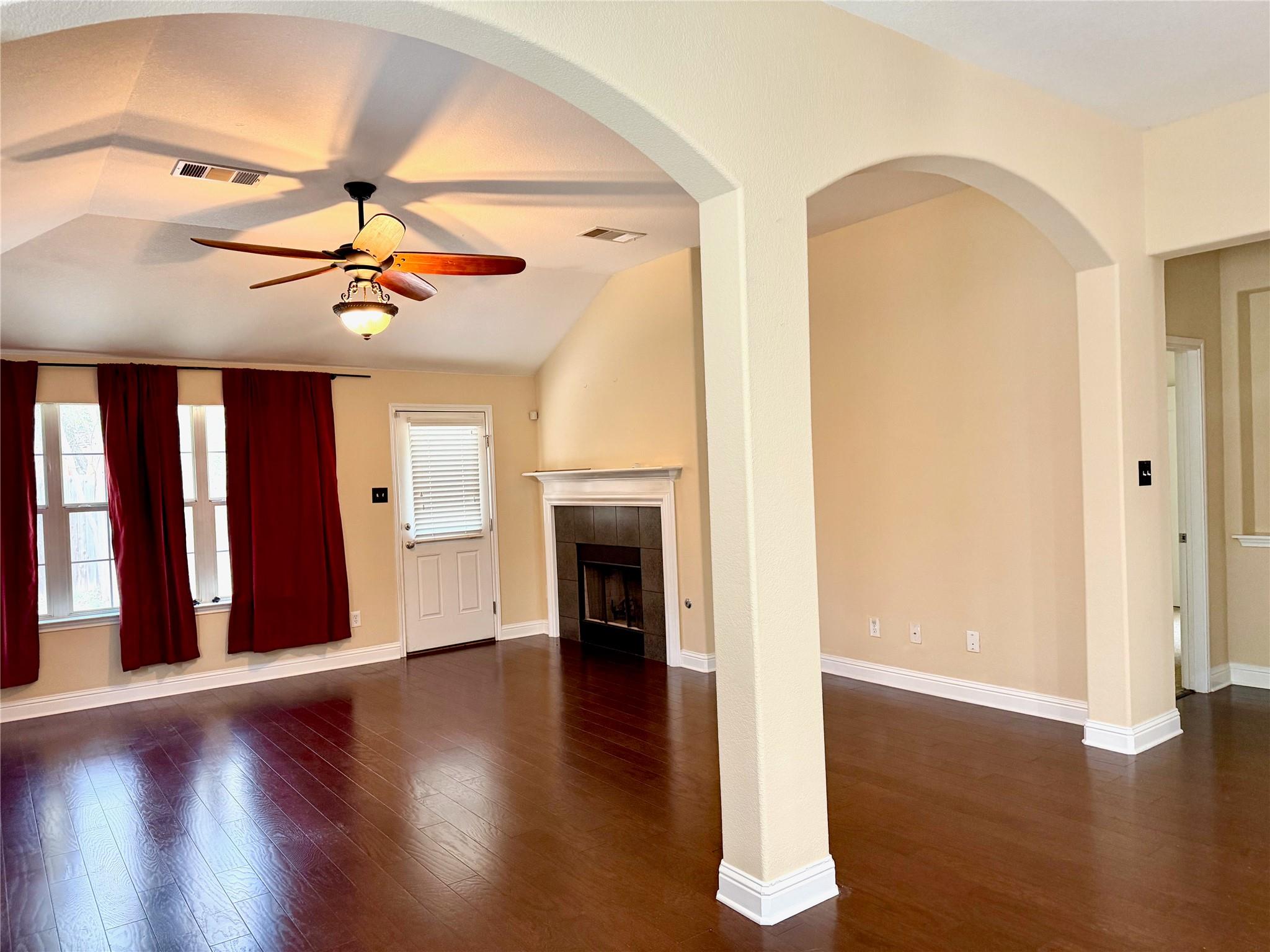 718 Ann Taylor Dr, Austin, TX 78745