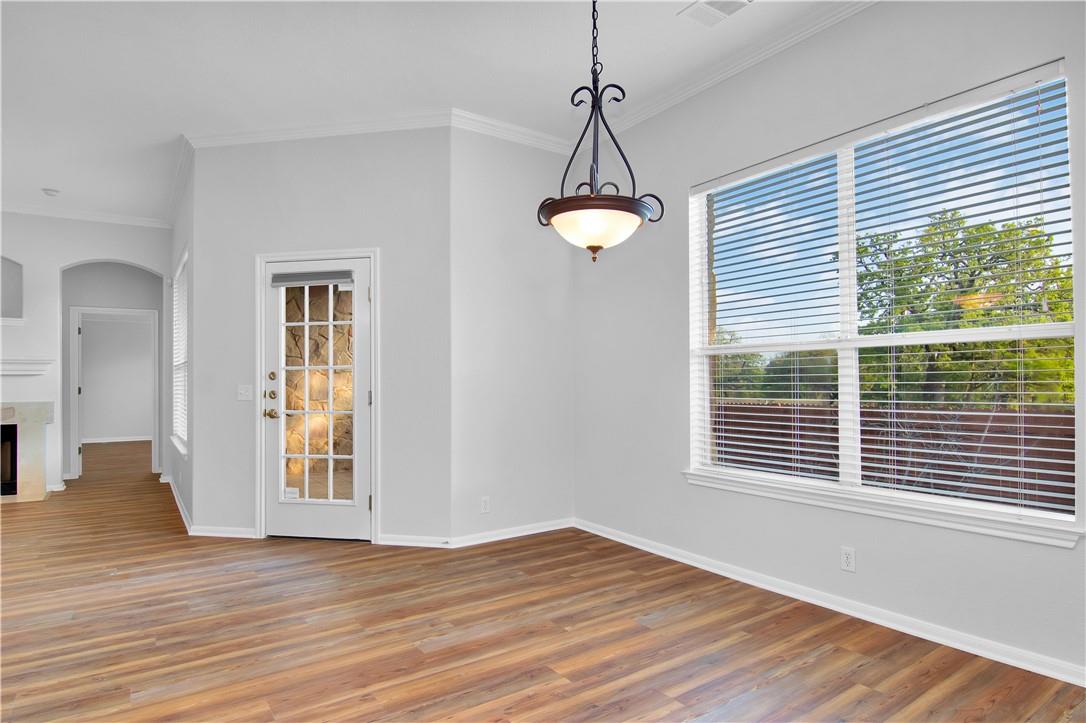 5813 York Bridge Cir, Austin, TX 78749