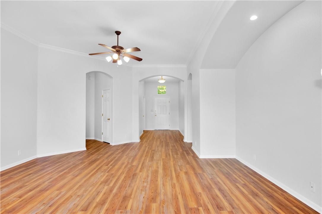 5813 York Bridge Cir, Austin, TX 78749