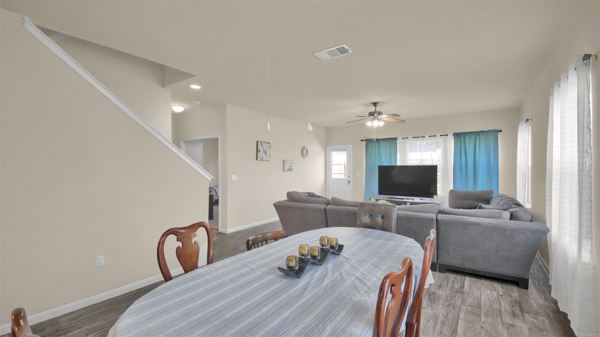 141 Hess Dr, Kyle, TX 78640