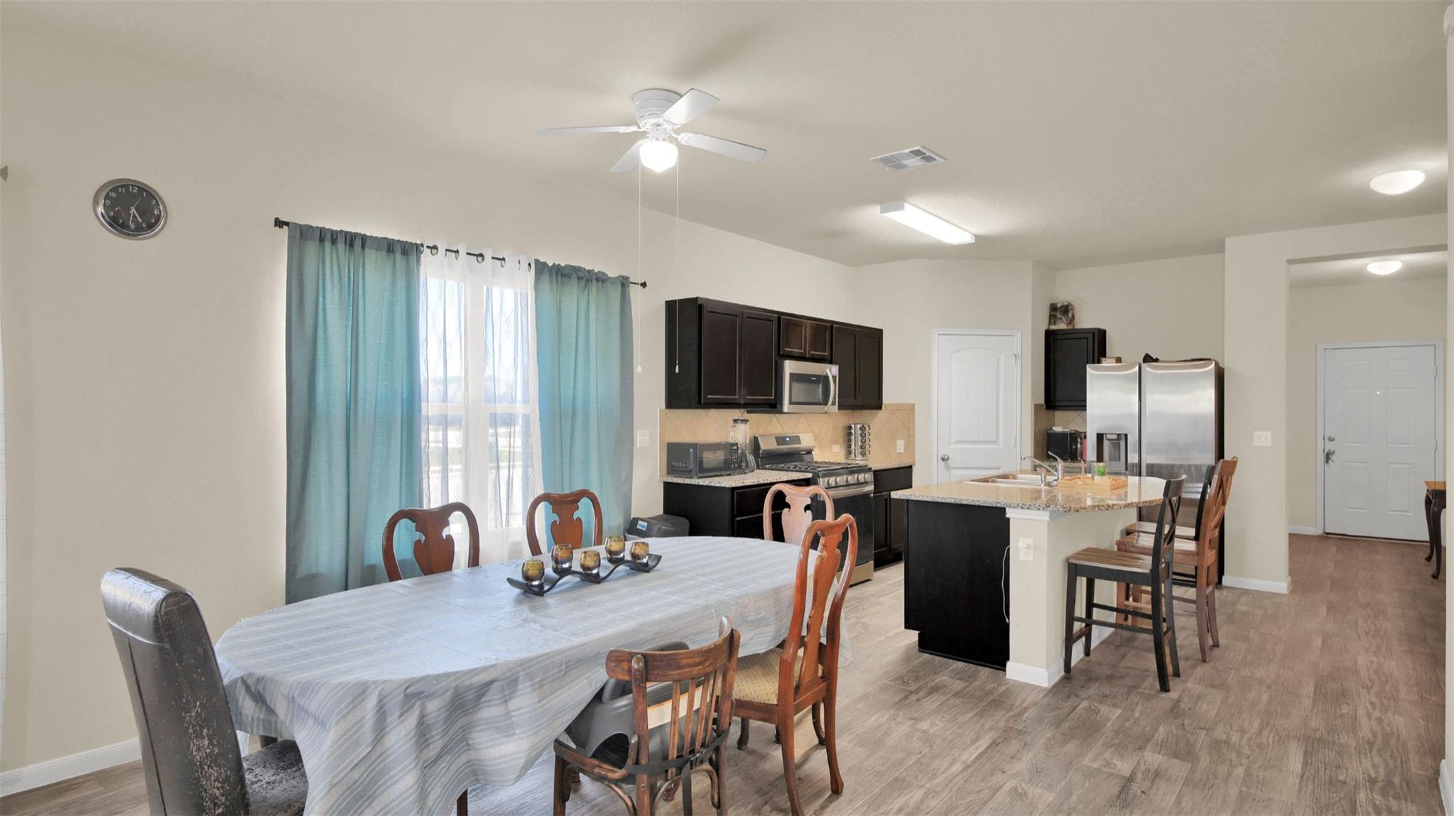 141 Hess Dr, Kyle, TX 78640