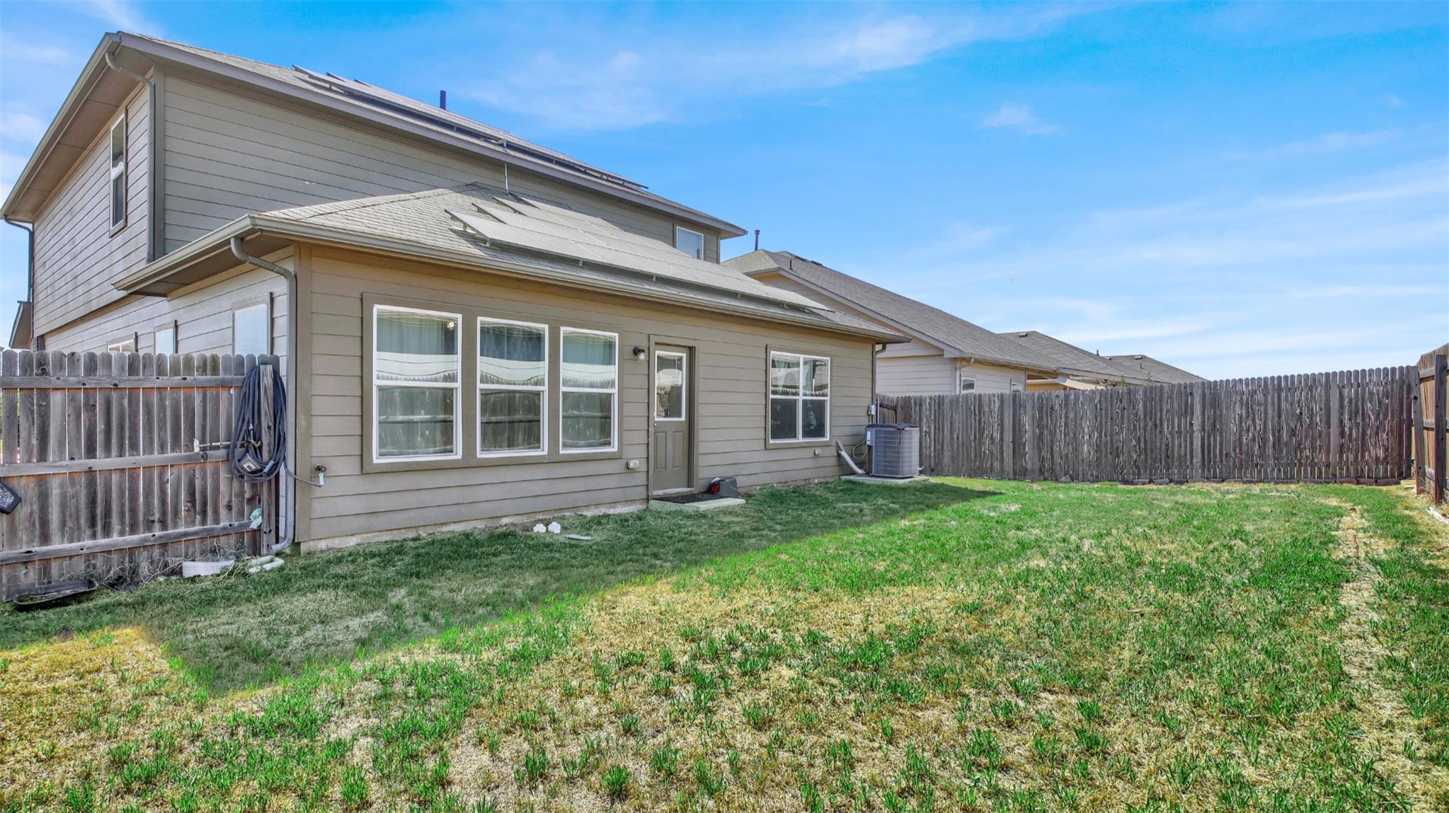 141 Hess Dr, Kyle, TX 78640