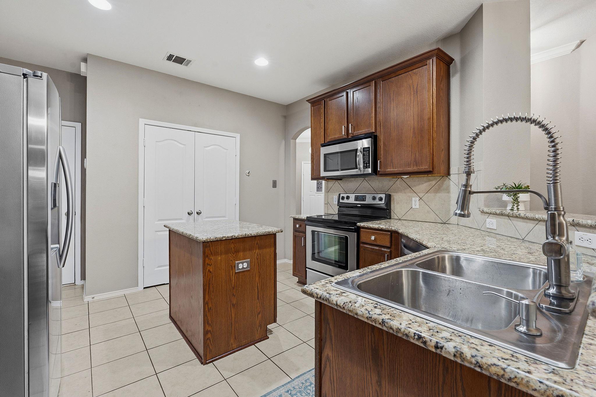 18704 Jana Patrice Dr, Pflugerville, TX 78660