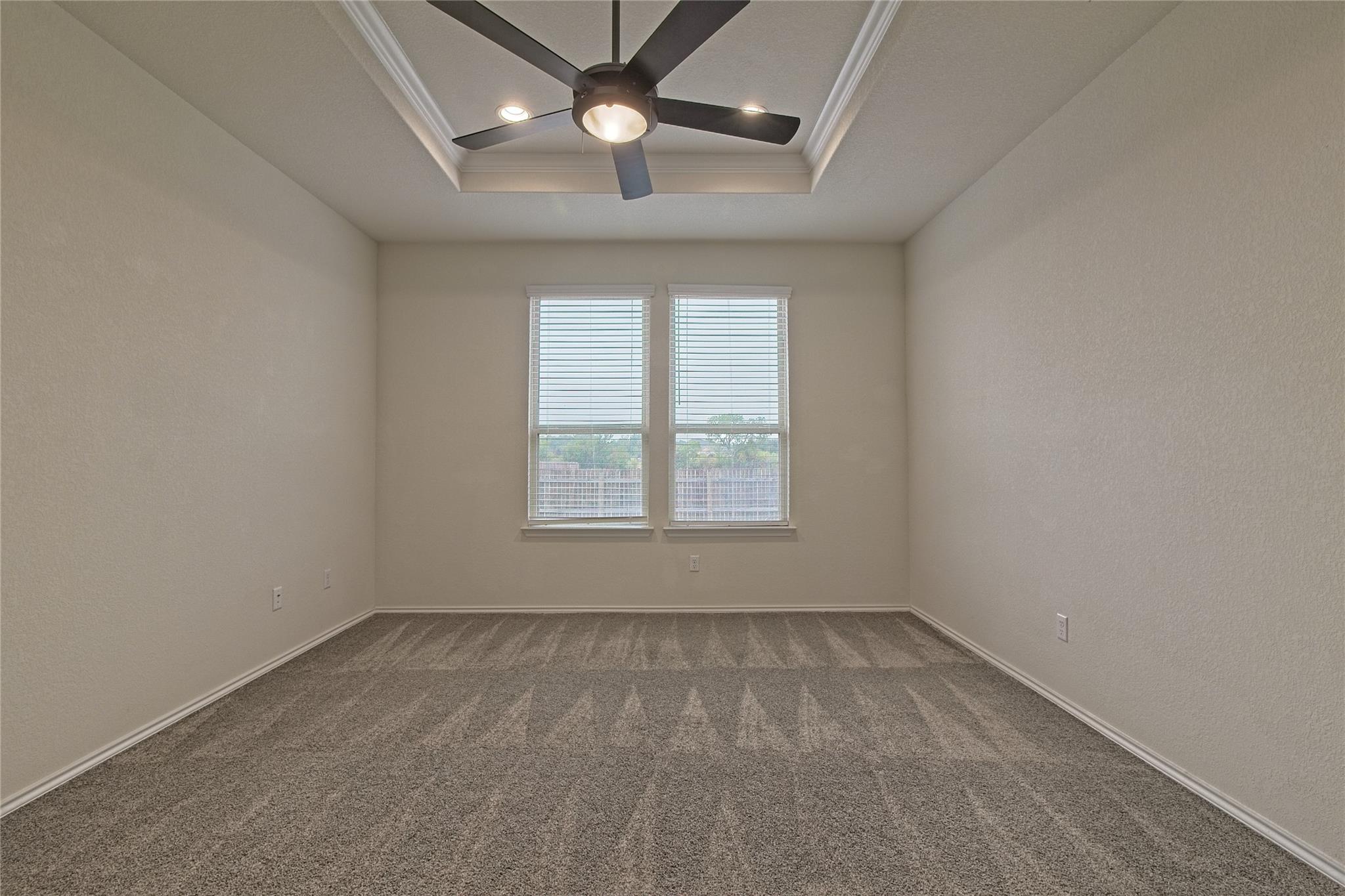 601 Hummingbird Ln, Leander, TX 78641