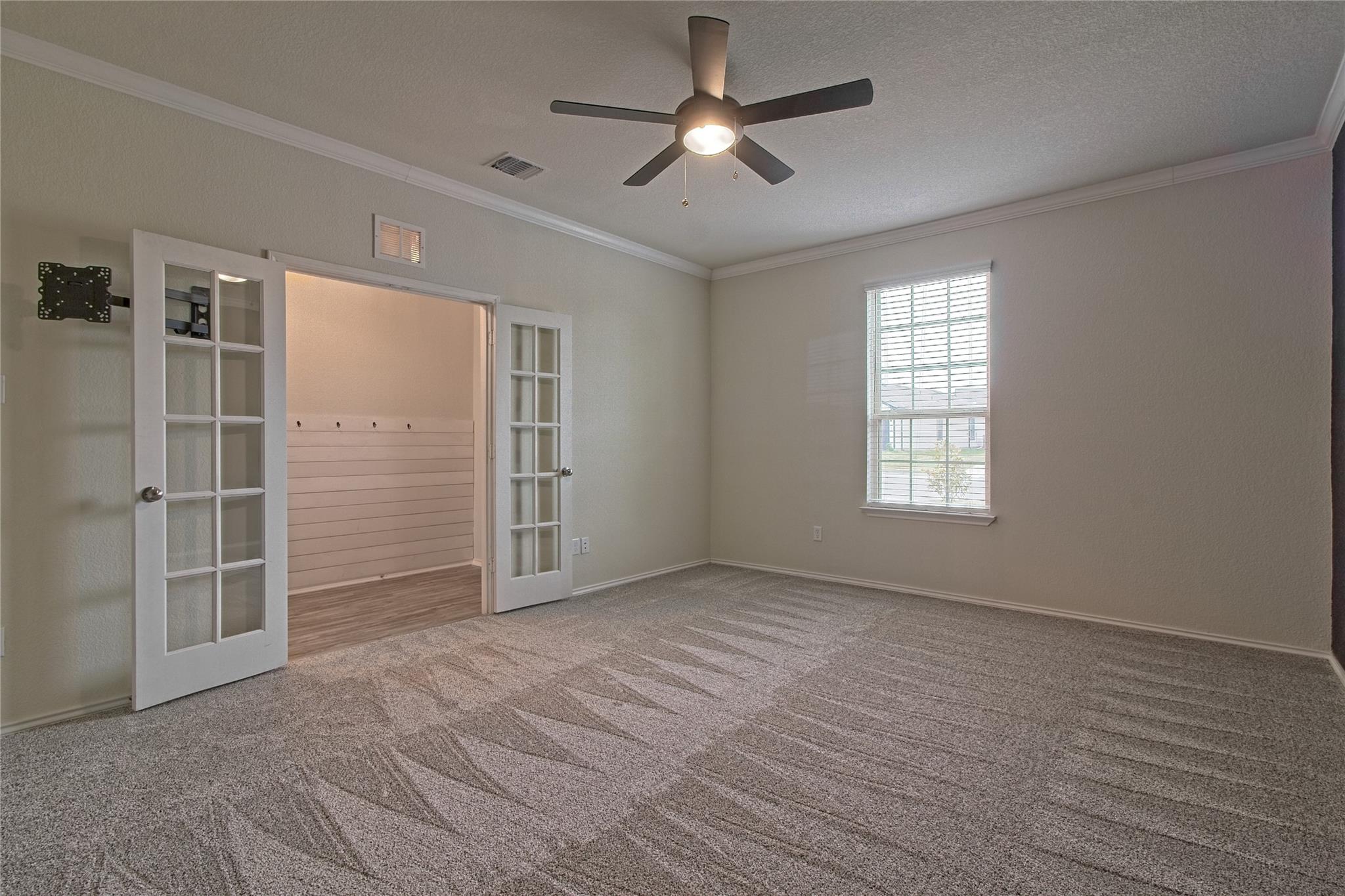 601 Hummingbird Ln, Leander, TX 78641