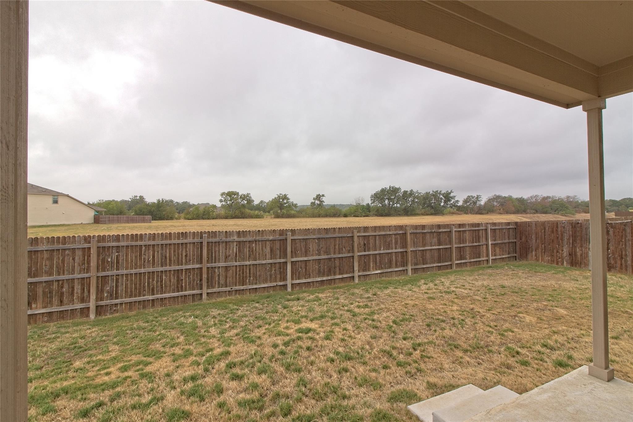 601 Hummingbird Ln, Leander, TX 78641