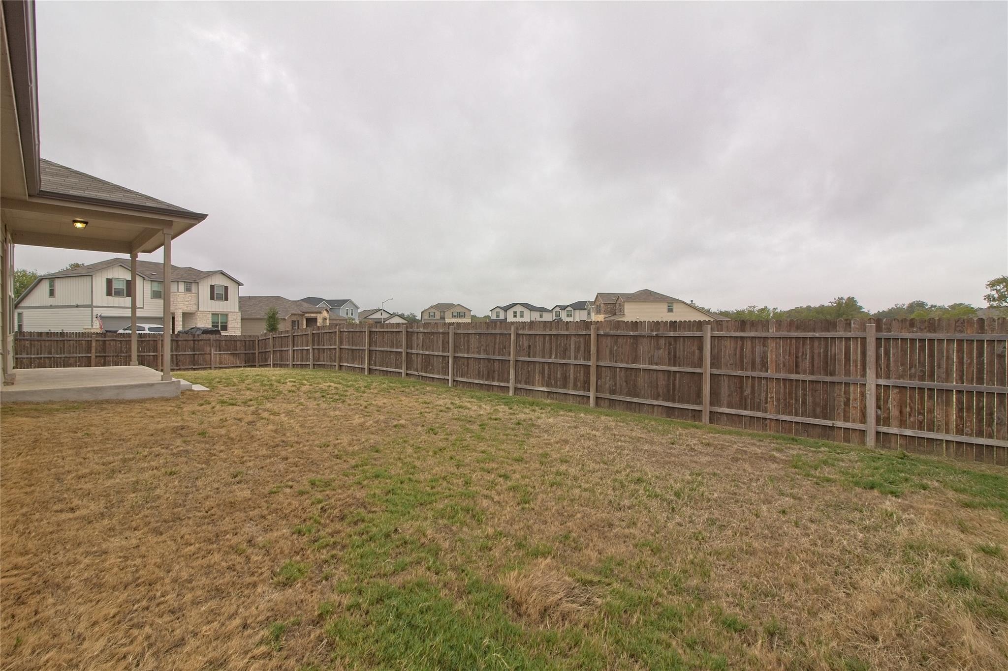 601 Hummingbird Ln, Leander, TX 78641