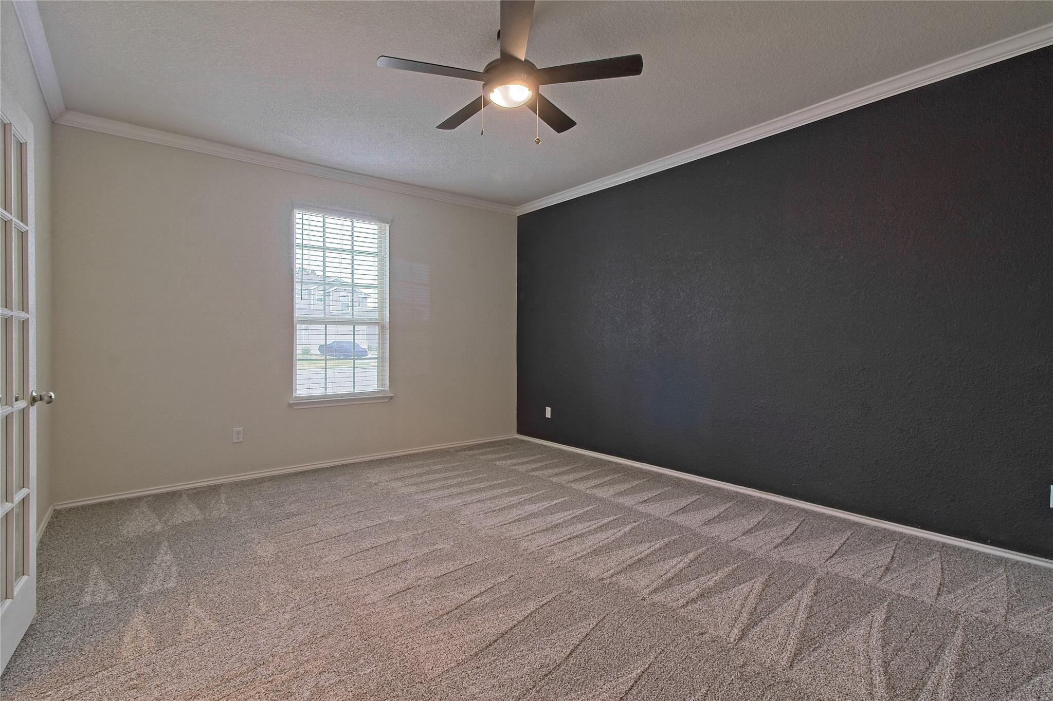 601 Hummingbird Ln, Leander, TX 78641