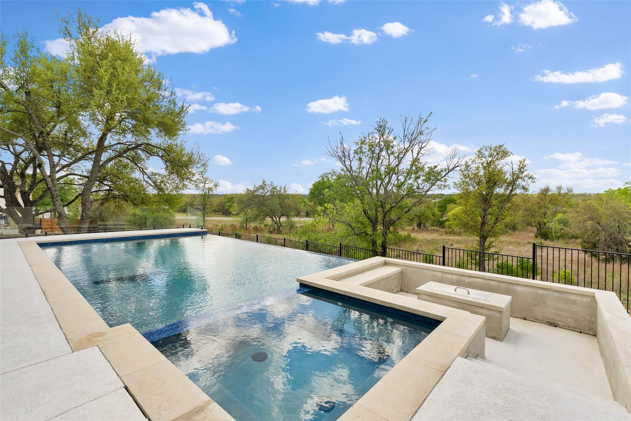 205 Waters View Ct, Dripping Springs, TX 78620