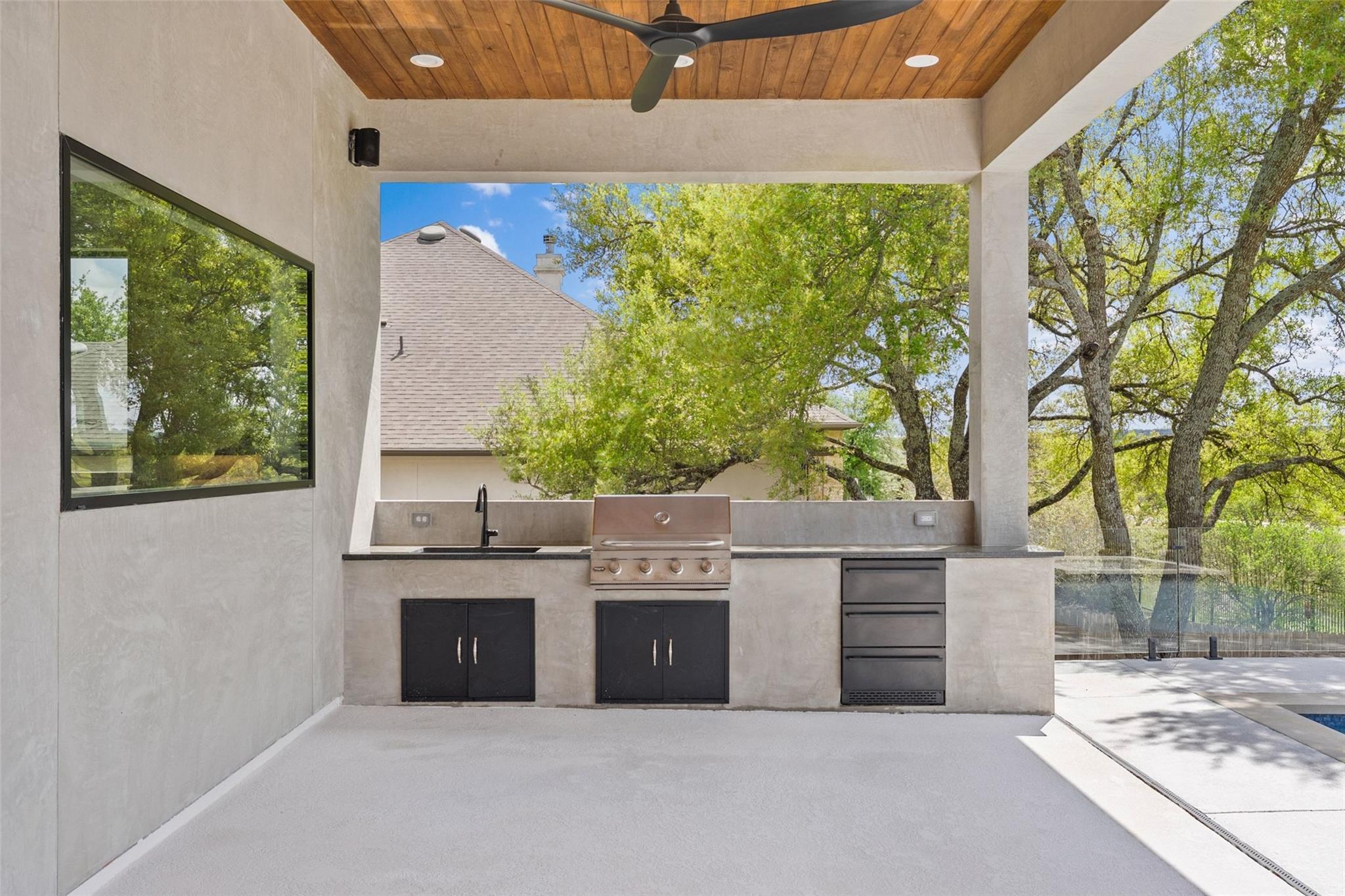 205 Waters View Ct, Dripping Springs, TX 78620