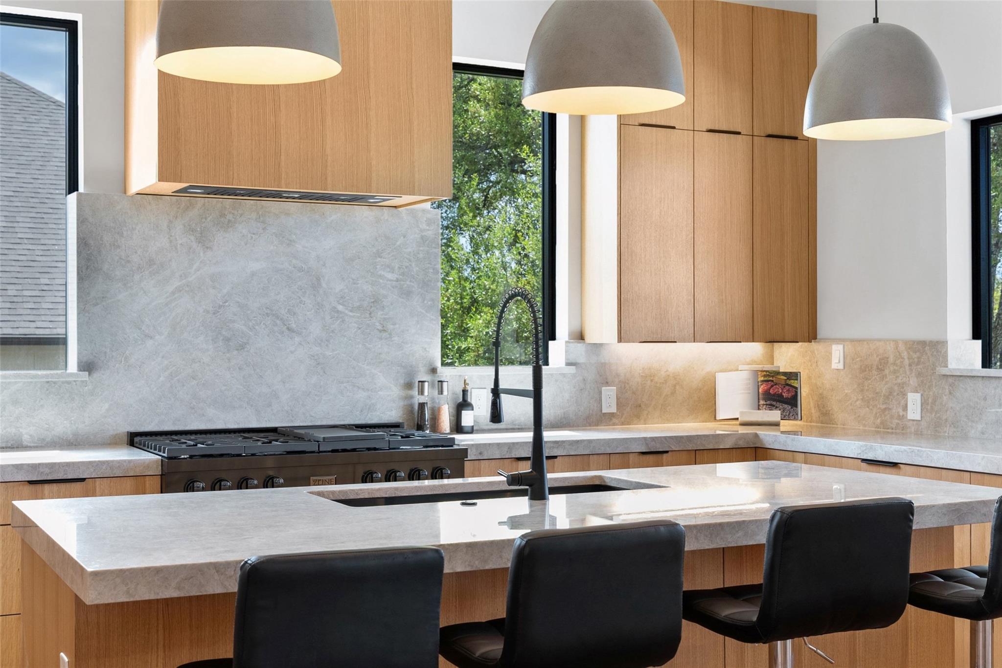 205 Waters View Ct, Dripping Springs, TX 78620