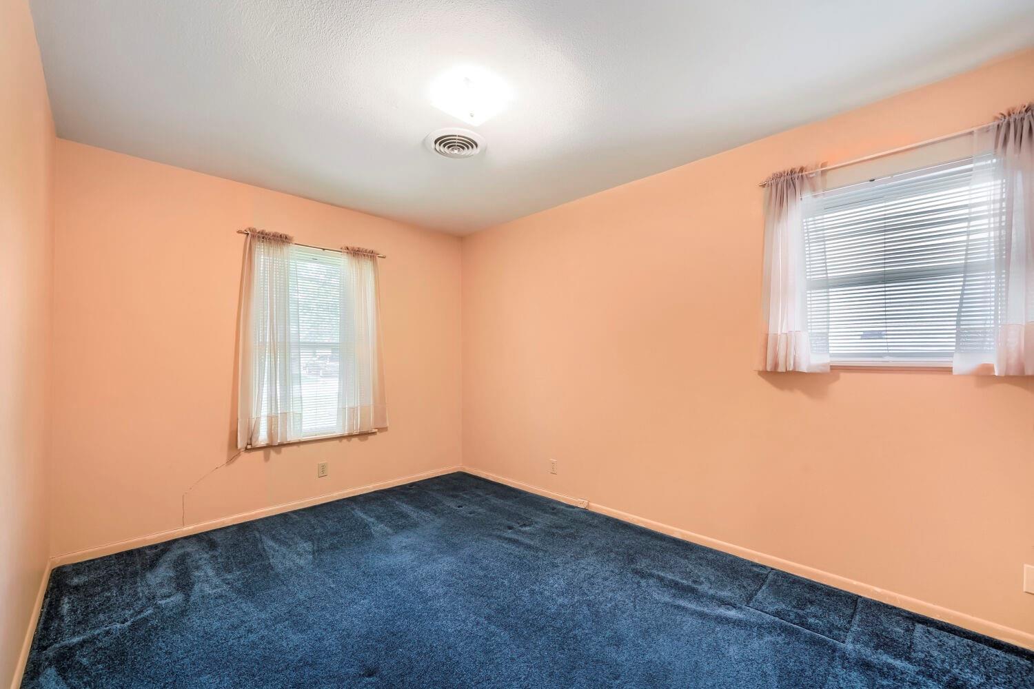 1909 Burbank St, Austin, TX 78757