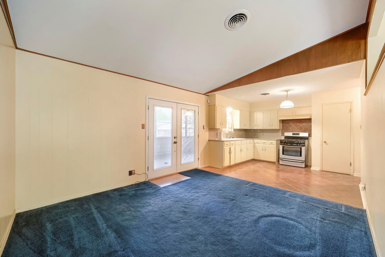 1909 Burbank St, Austin, TX 78757