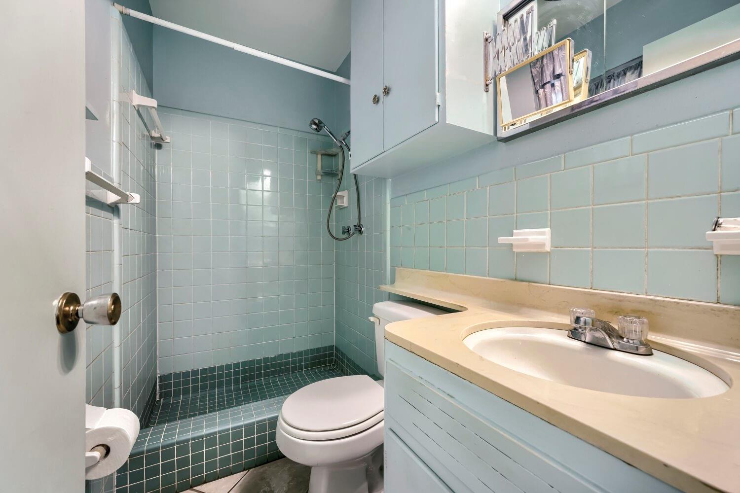 1909 Burbank St, Austin, TX 78757