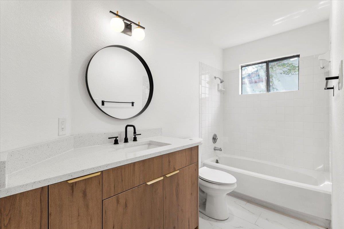 7800 Turquoise Trl, Austin, TX 78749