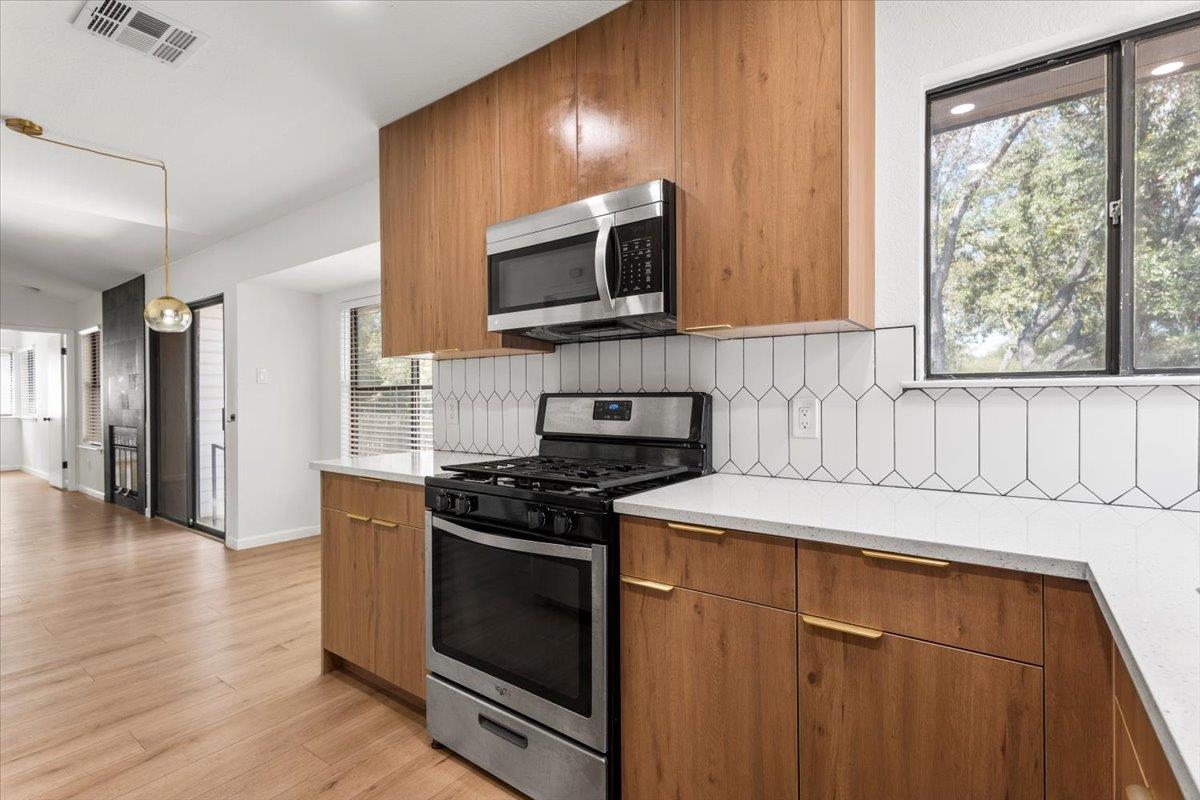 7800 Turquoise Trl, Austin, TX 78749