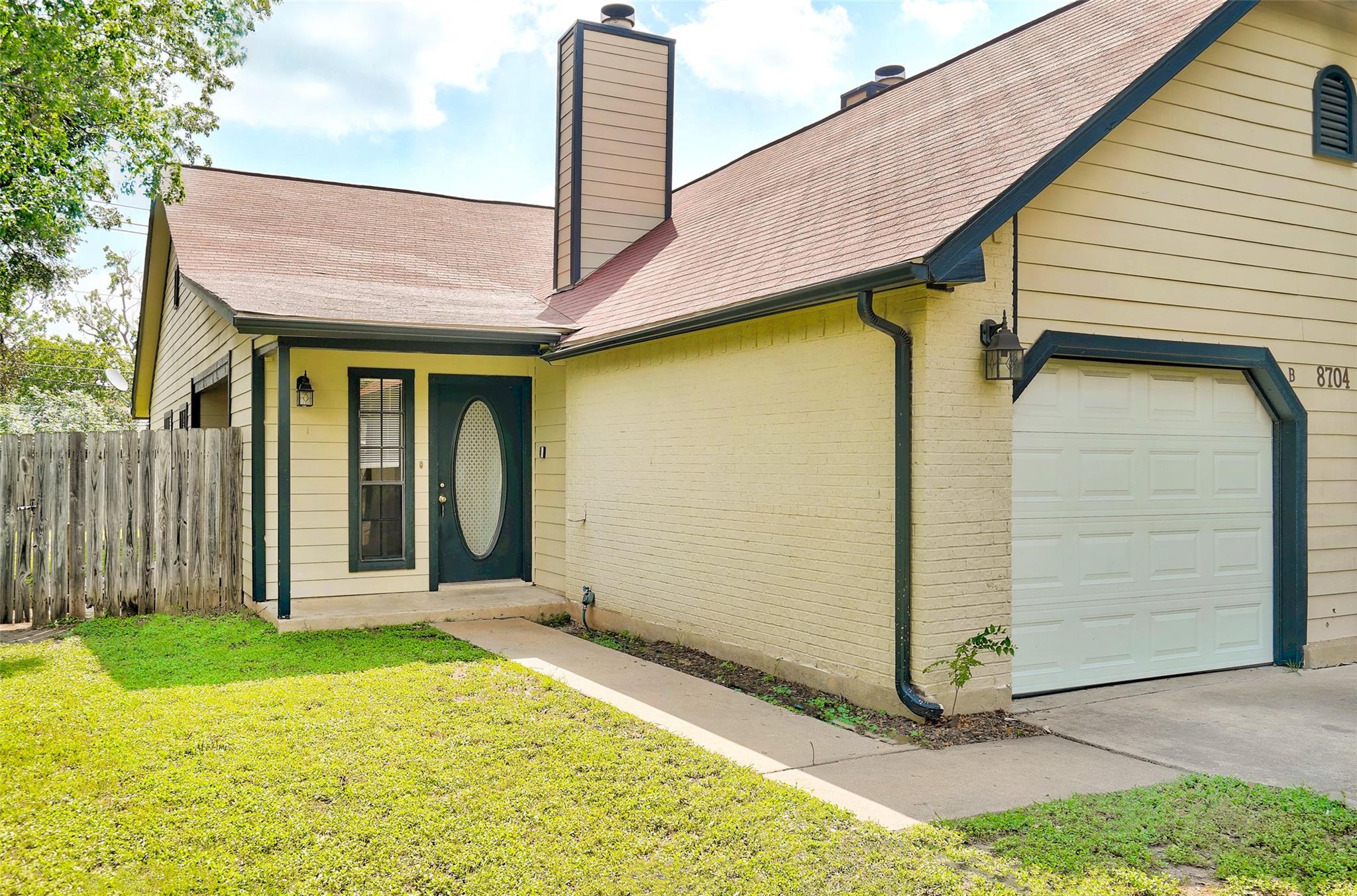 8704 Clearbrook Trl # A, Austin, TX 78729