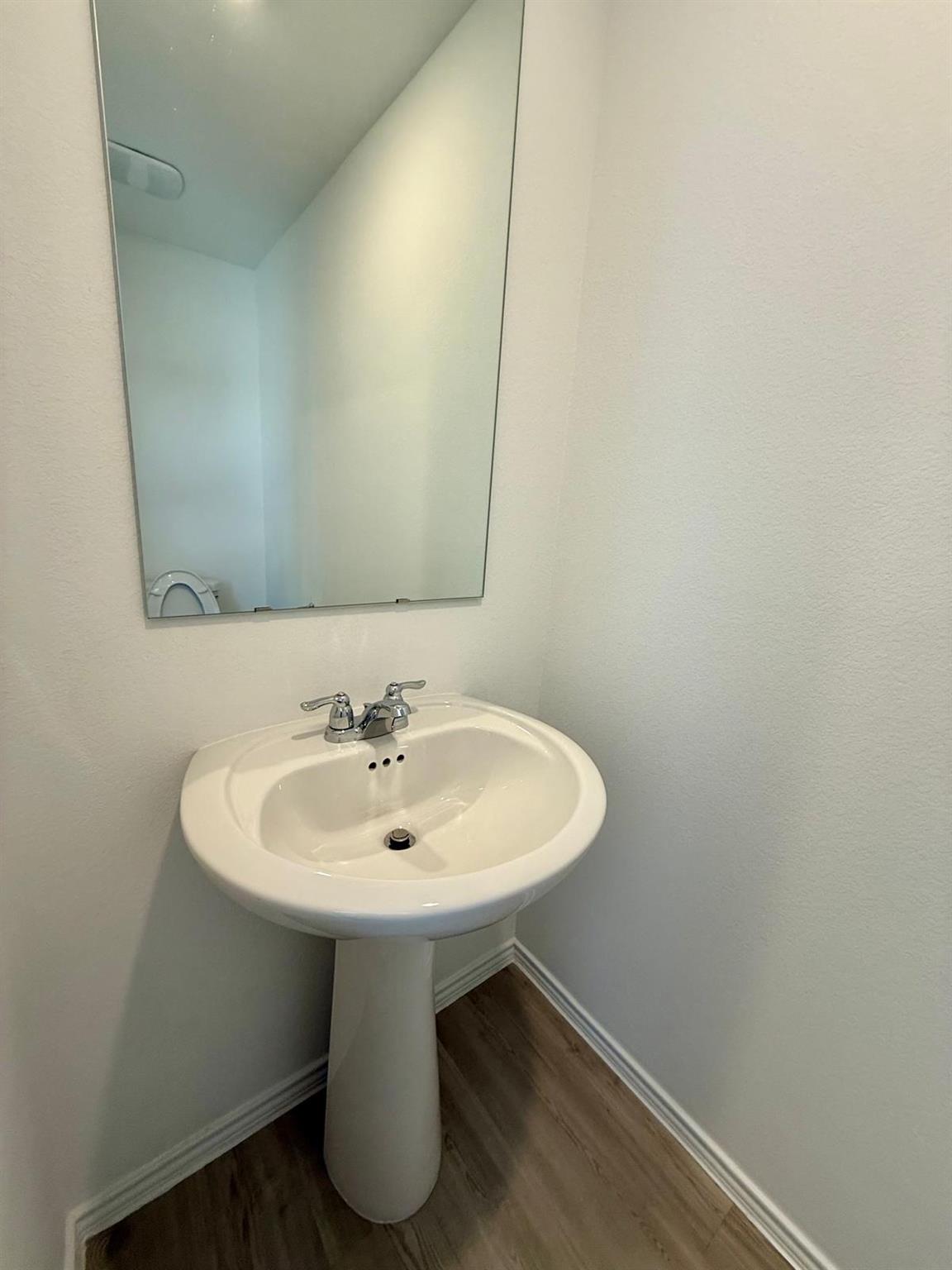 125 Painted Night Rd, Hutto, TX 78634