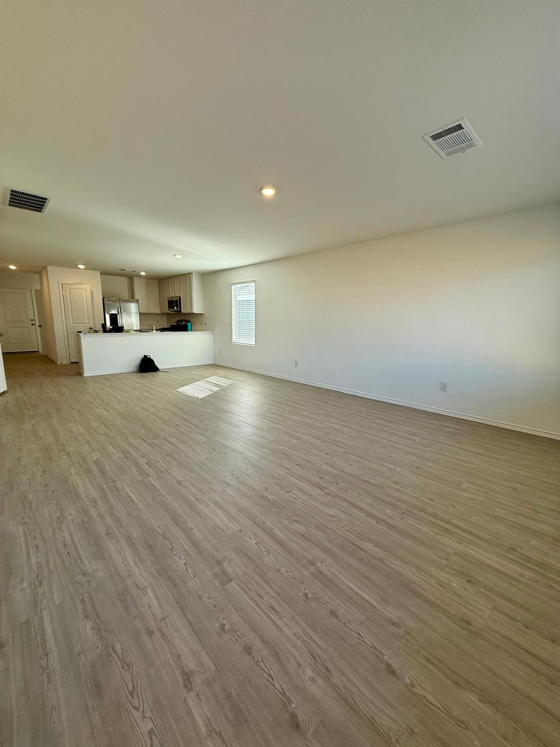 125 Painted Night Rd, Hutto, TX 78634