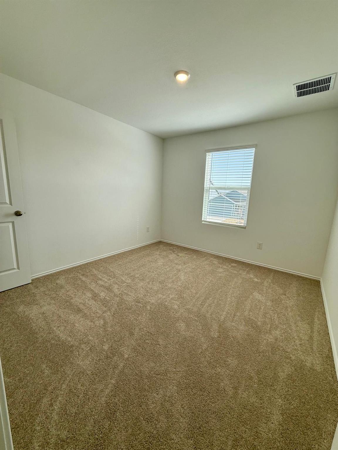 125 Painted Night Rd, Hutto, TX 78634