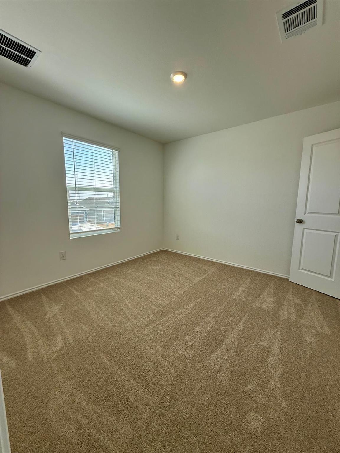 125 Painted Night Rd, Hutto, TX 78634