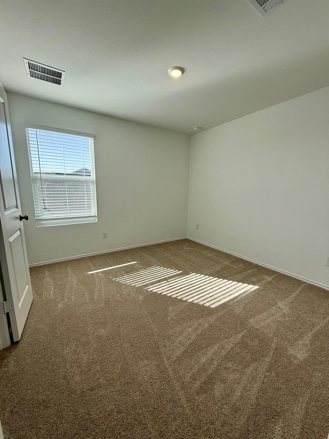 125 Painted Night Rd, Hutto, TX 78634